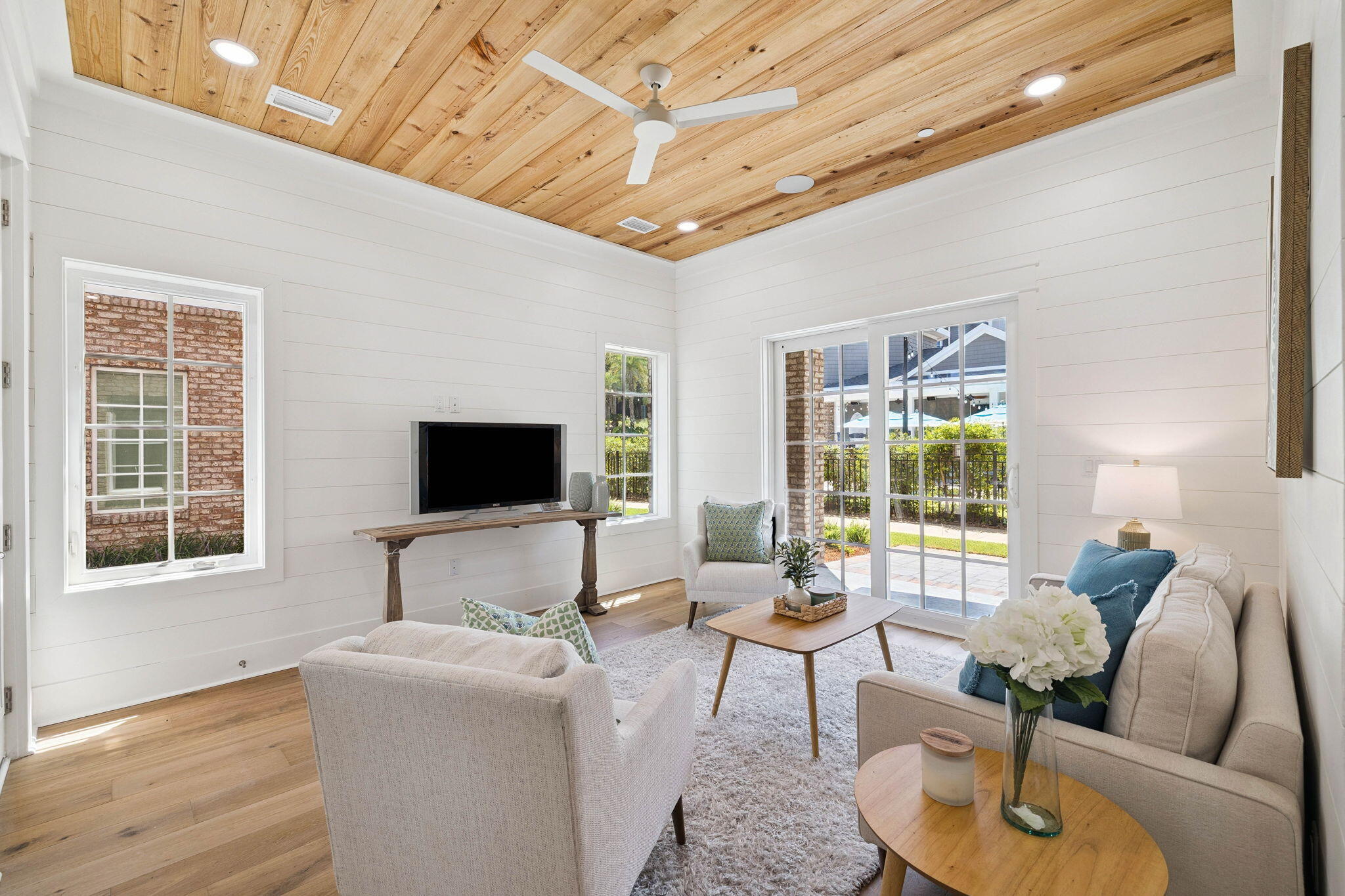 418 Henderson Cottage Way