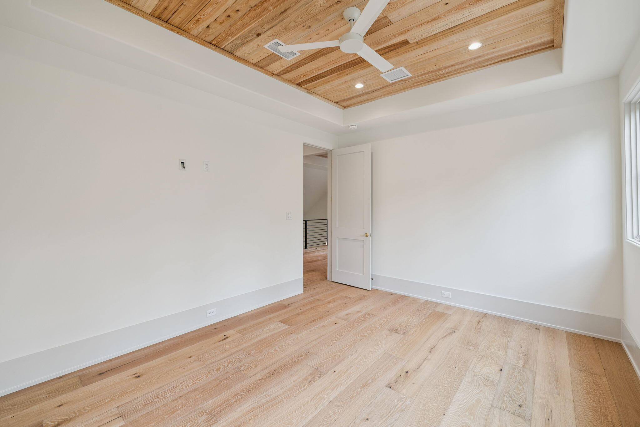 1576 Salamander Trail