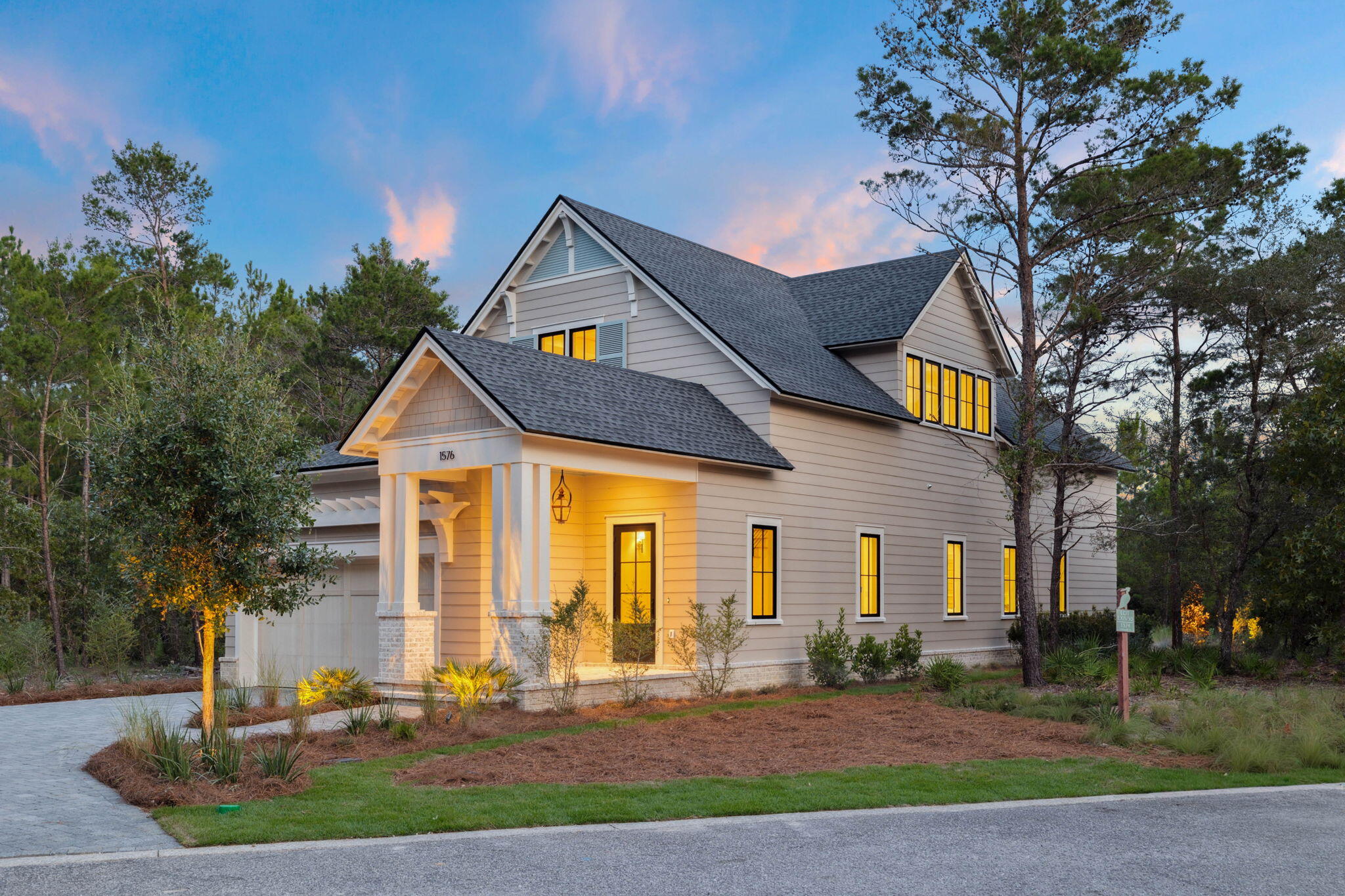 1576 Salamander Trail