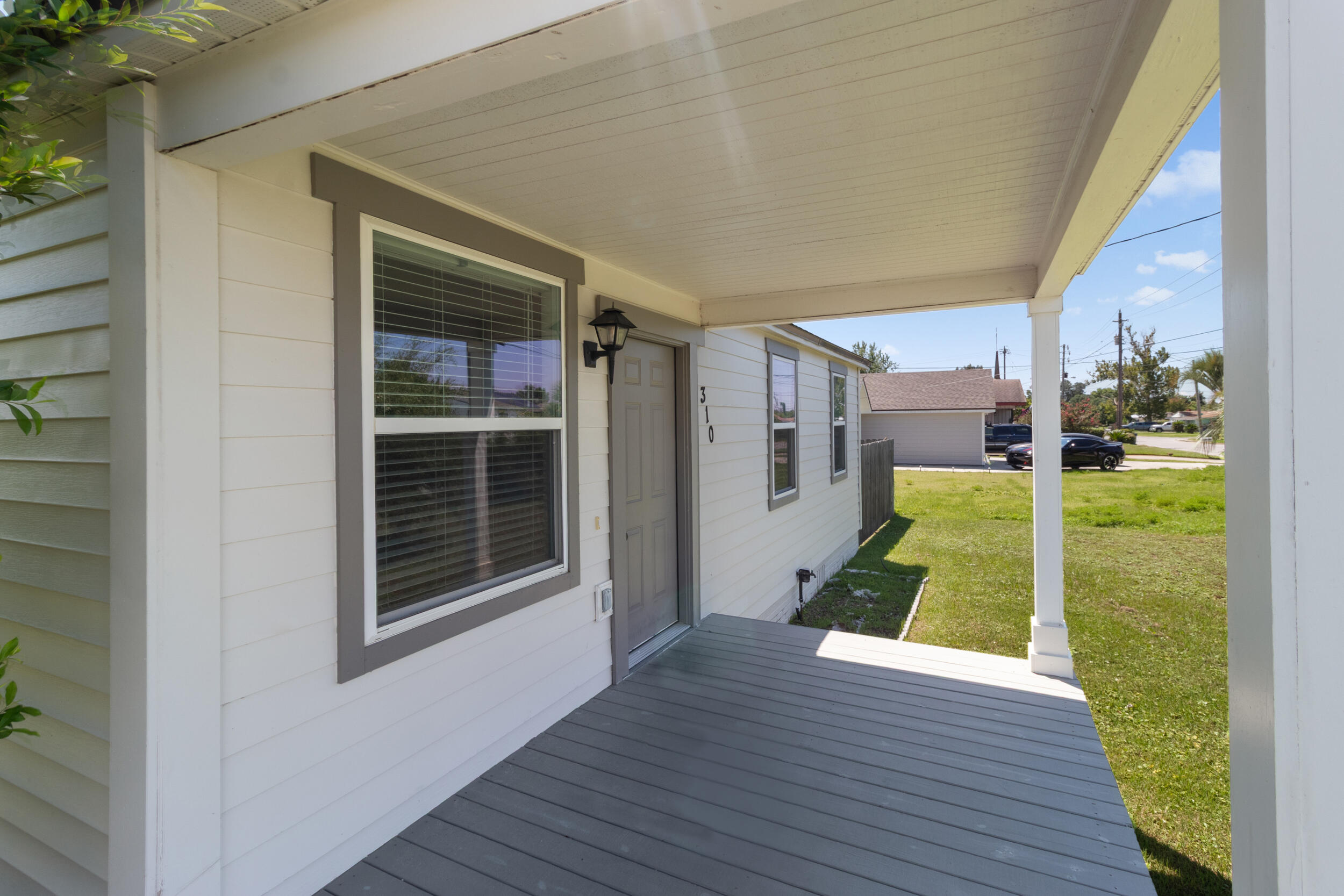 310 N Bonita Avenue