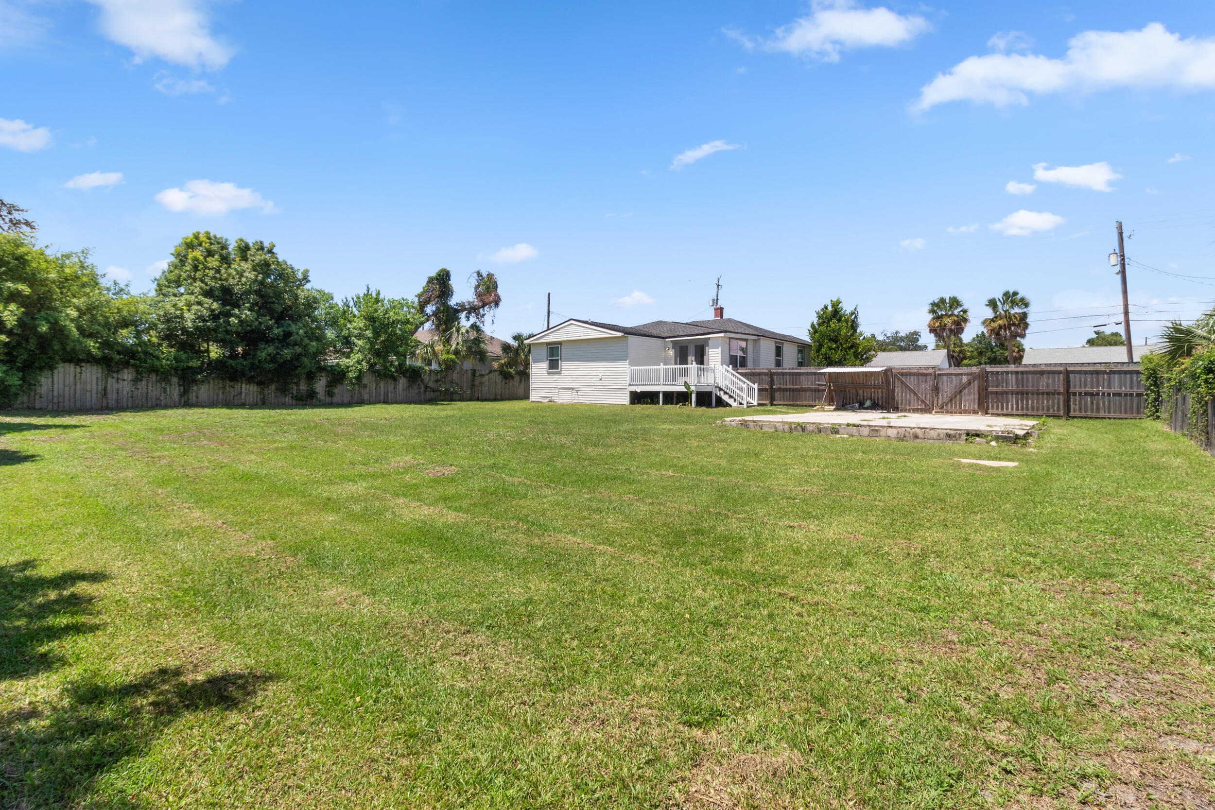 310 N Bonita Avenue