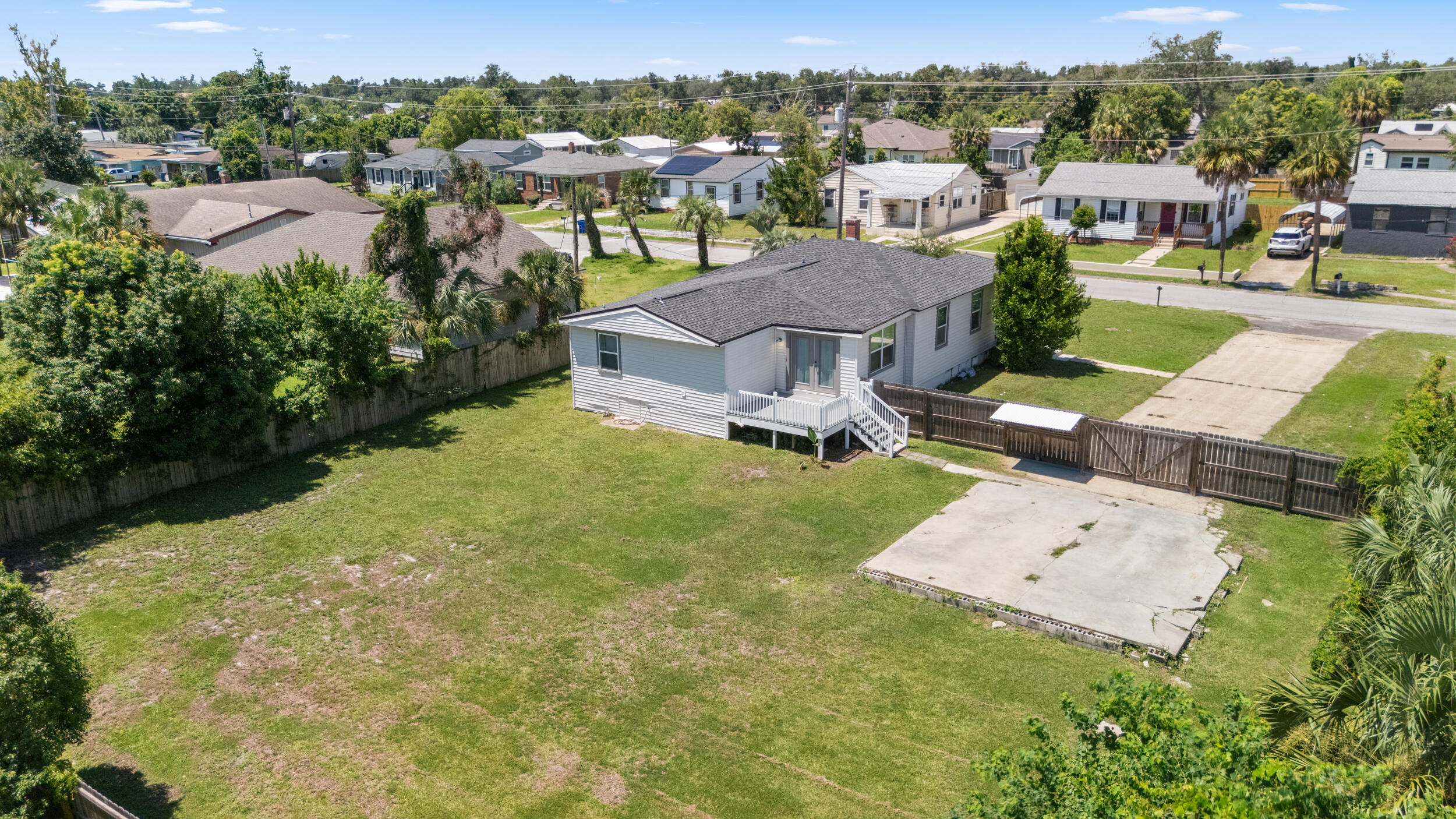 310 N Bonita Avenue