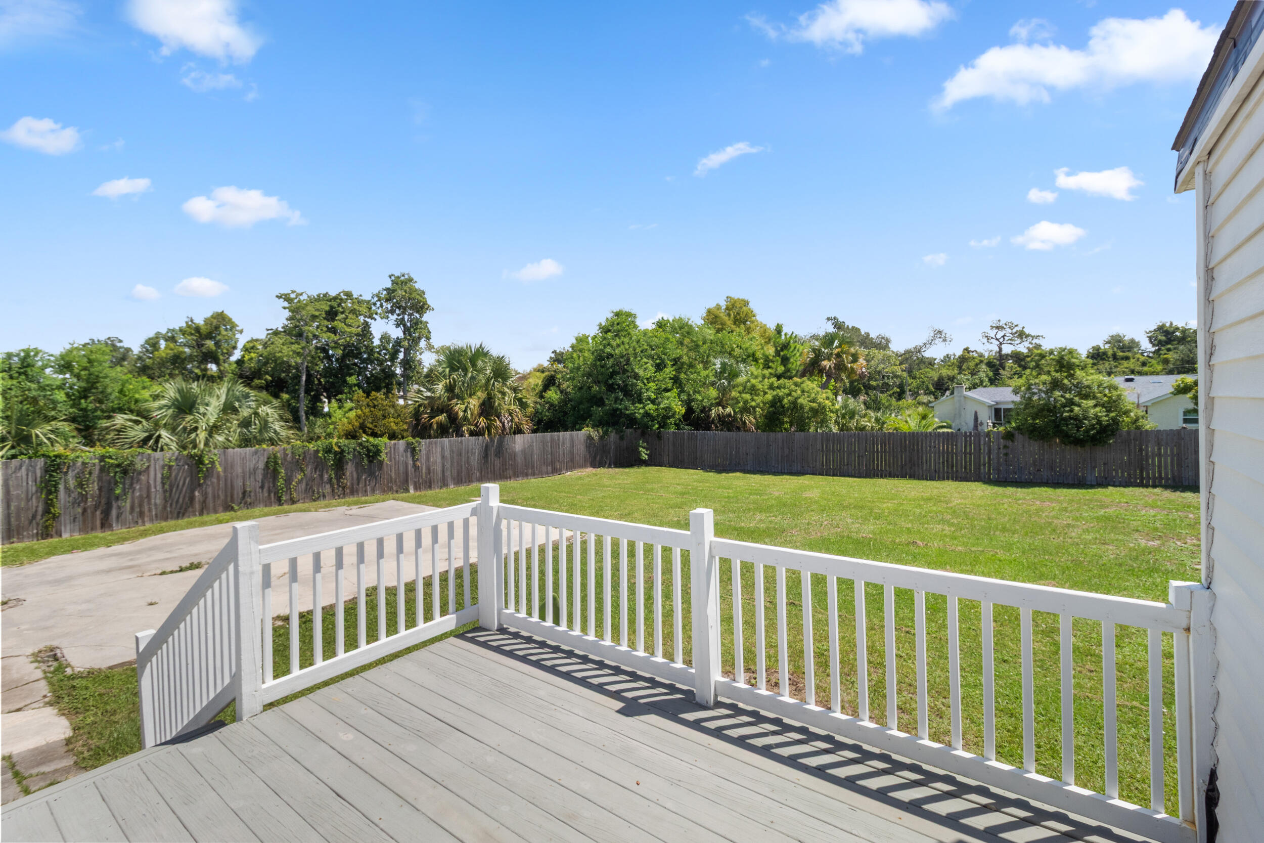 310 N Bonita Avenue