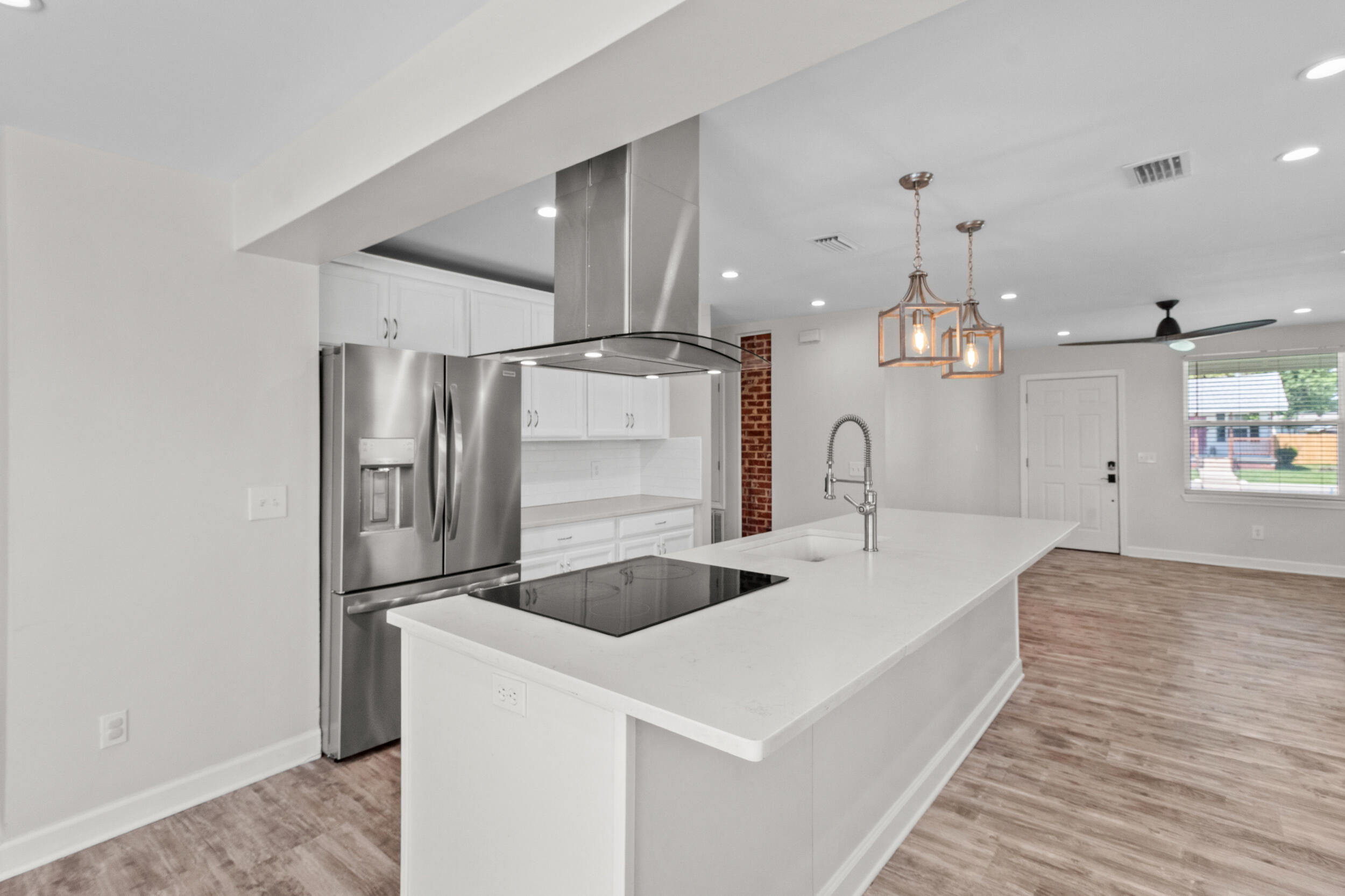 310 N Bonita Avenue