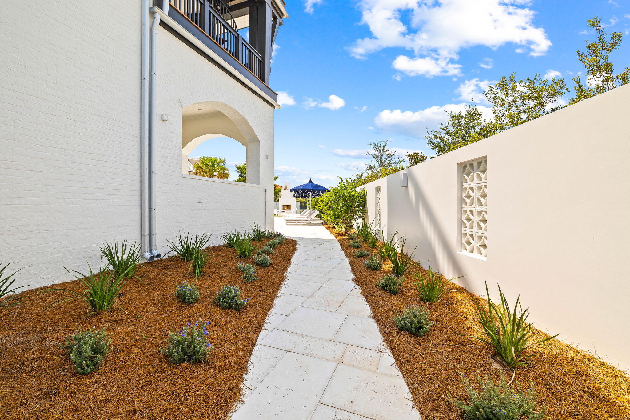 48 Paradise By The Sea Boulevard