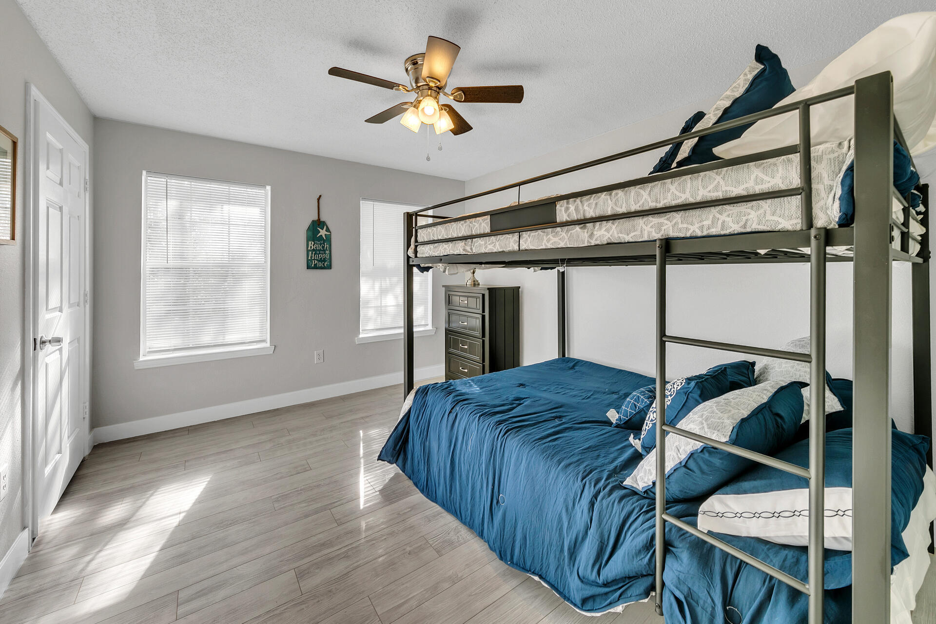 4000 Dancing Cloud Court, 24