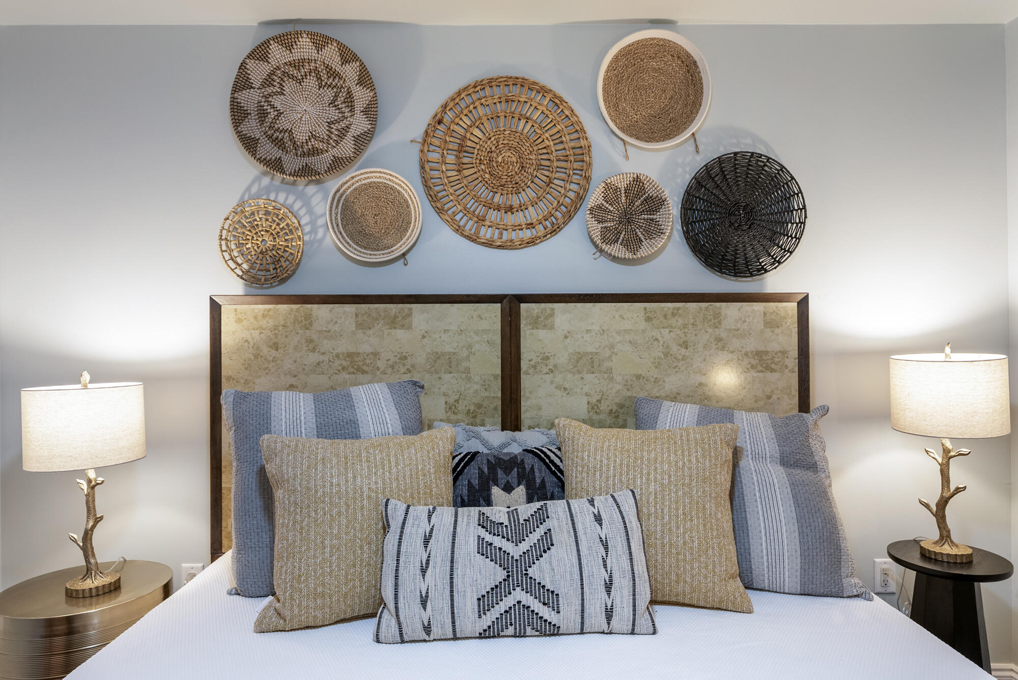 5004 Thomas Drive, UNIT 209