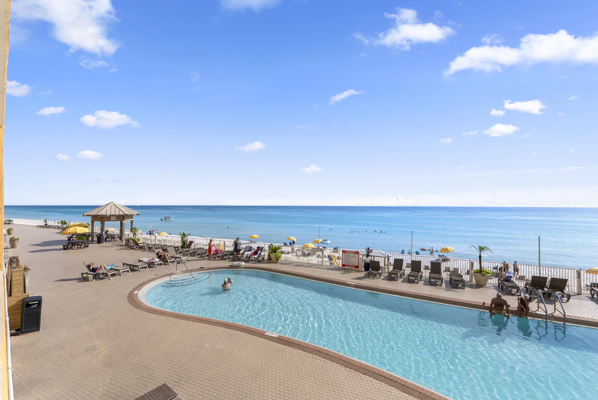 5004 Thomas Drive, UNIT 209