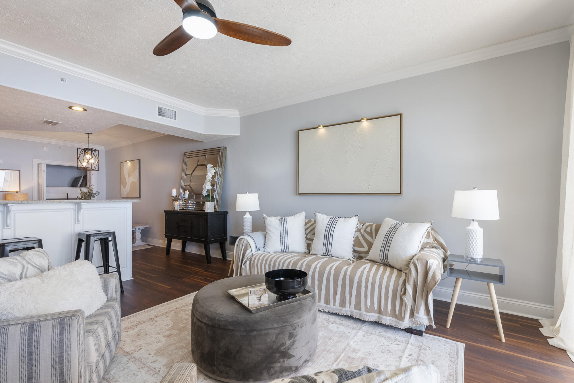 5004 Thomas Drive, UNIT 209