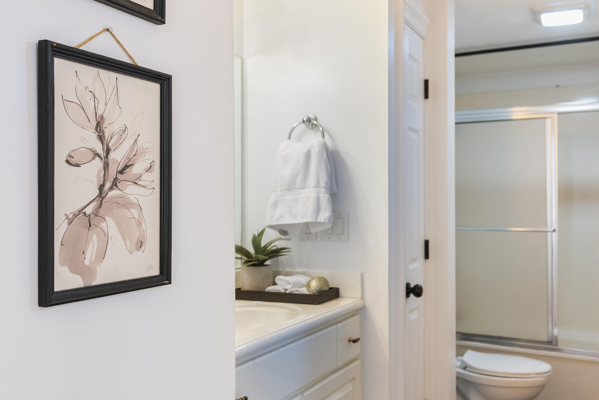 5004 Thomas Drive, UNIT 209