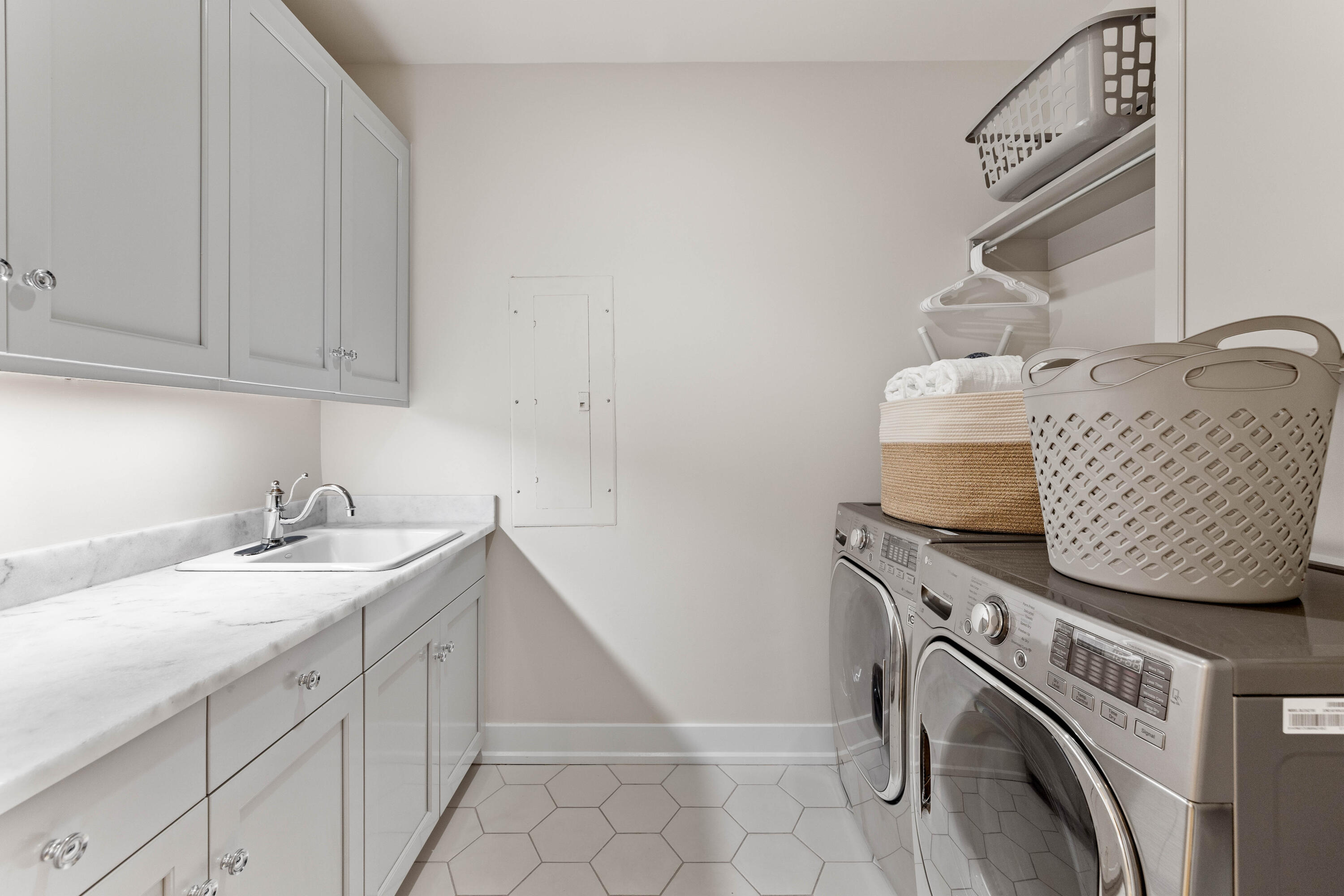 37 Compass Point Way, 108