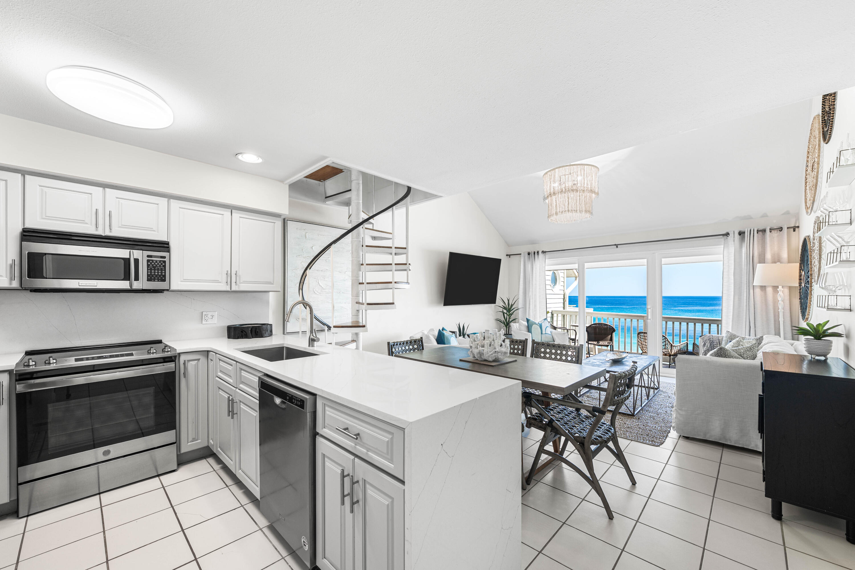 8294 E County Highway 30A, Unit 19