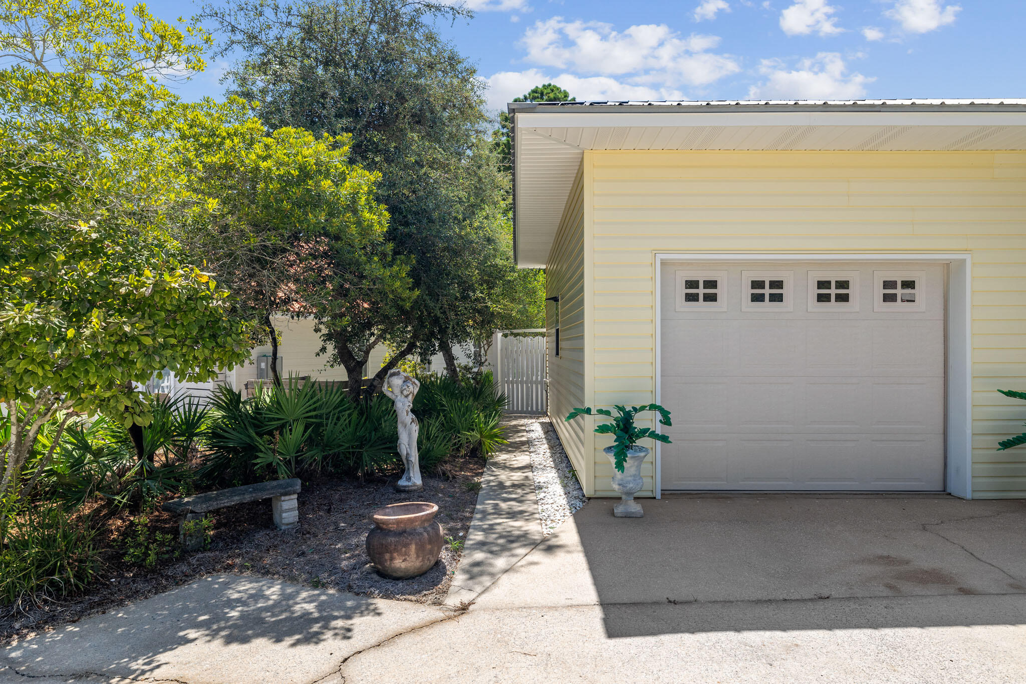 420 Tradewinds Drive