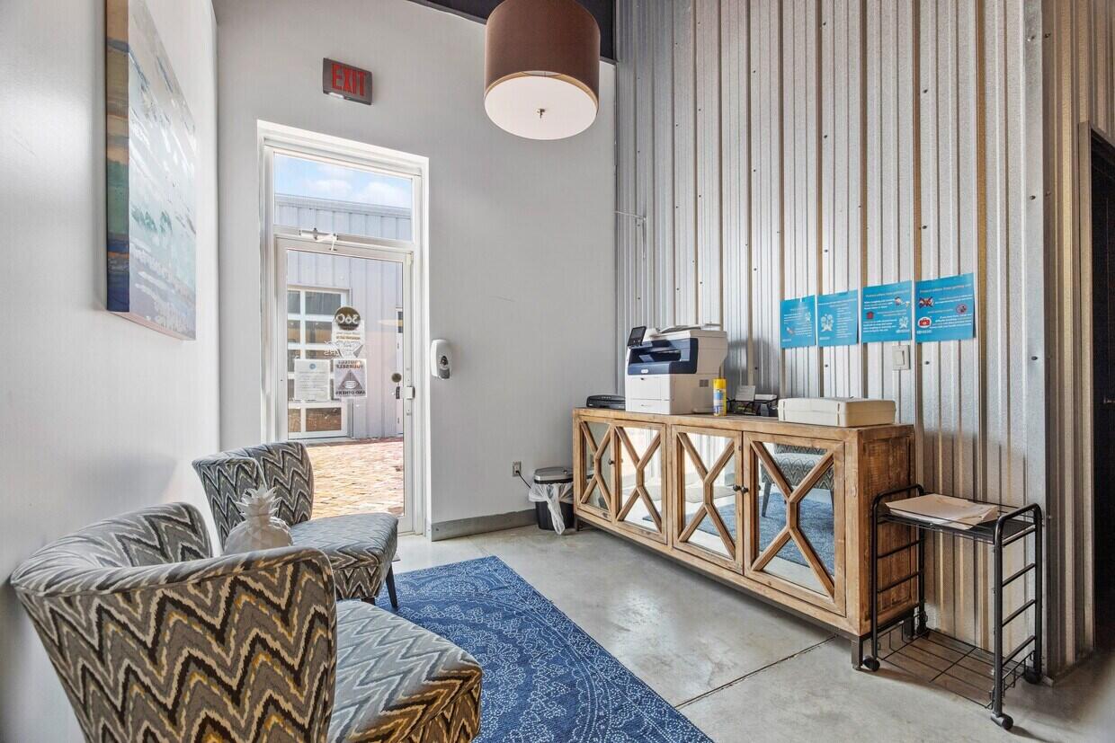 790 N County HWY 393, 5