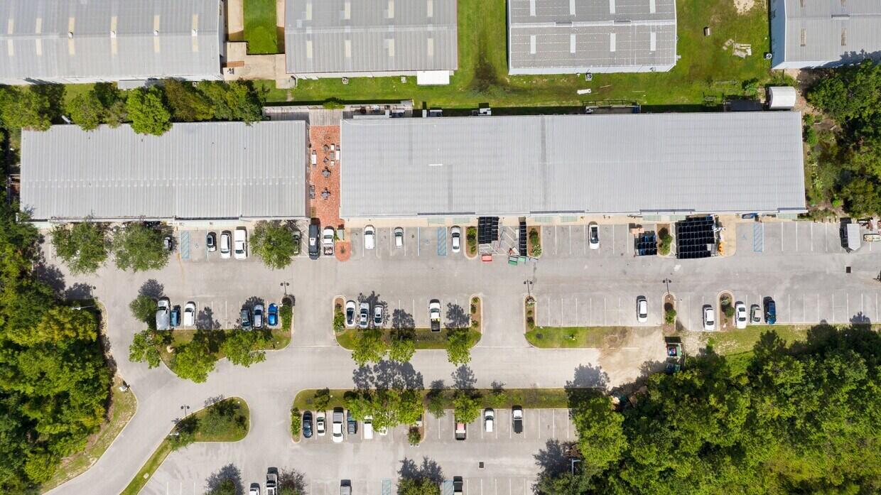 790 N County HWY 393, 1