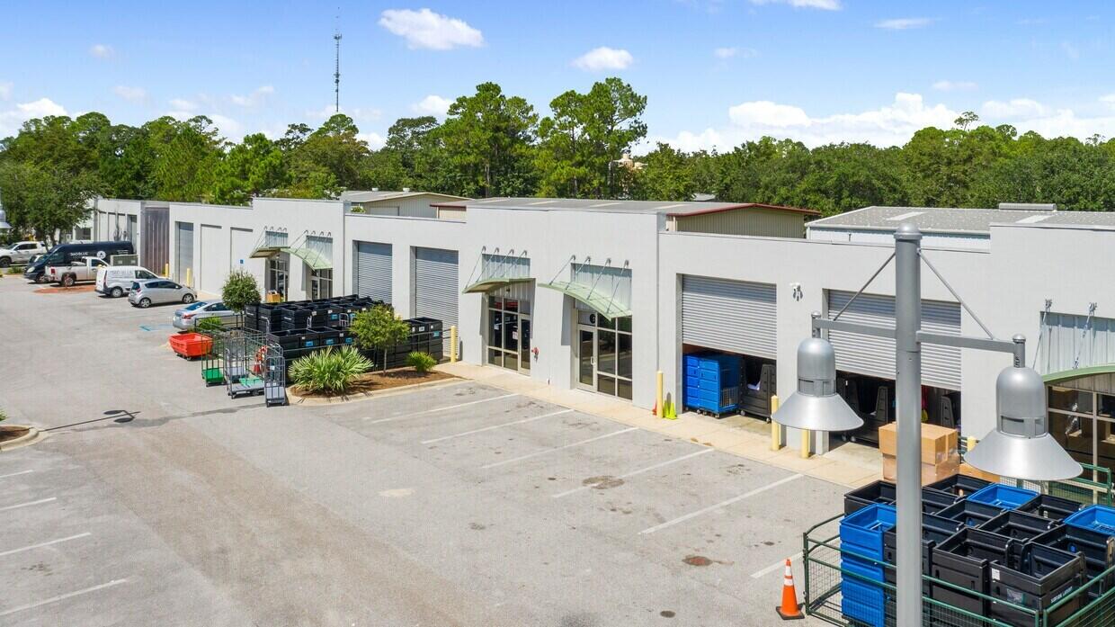 790 N County HWY 393, 1