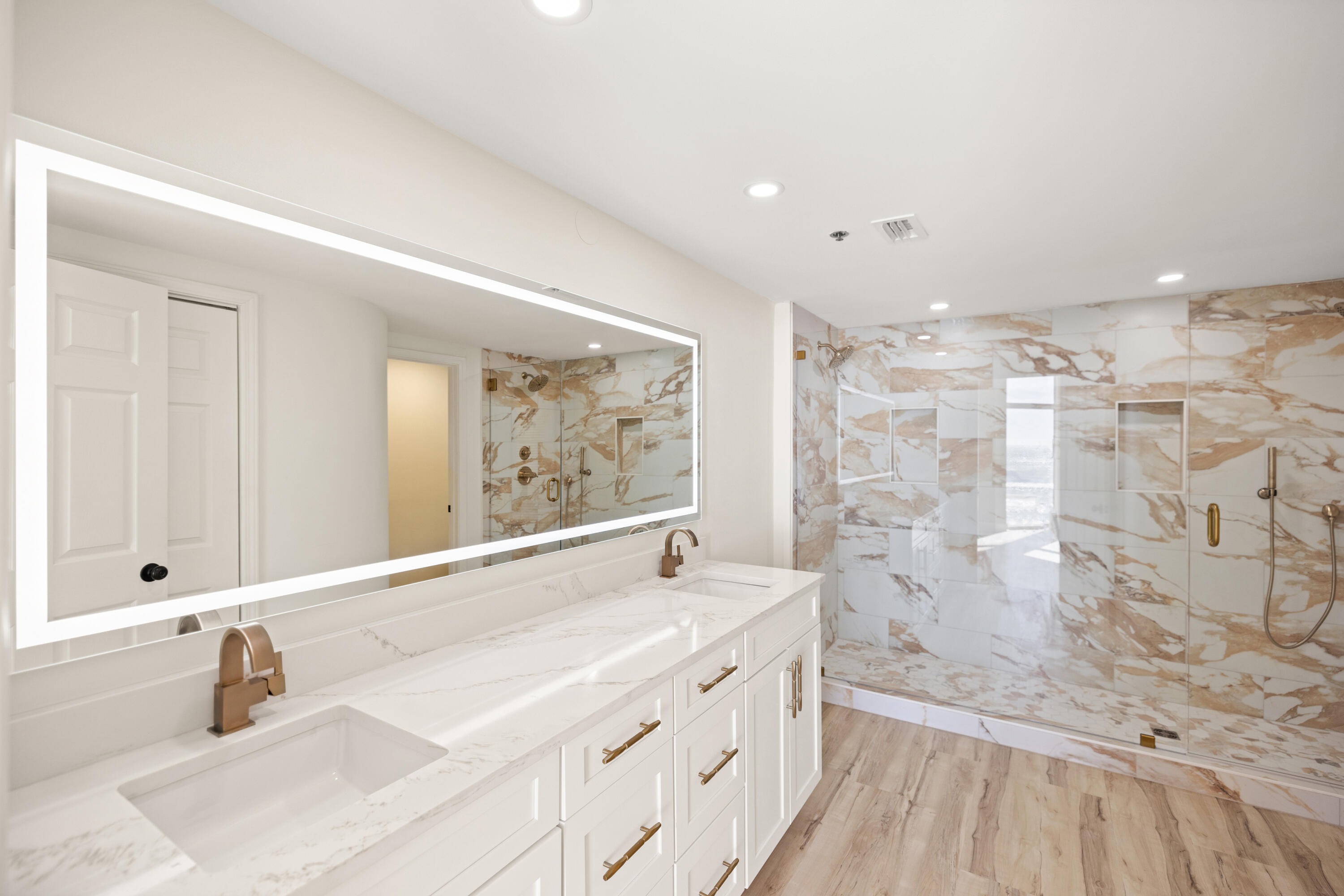 1018 US-98, UNIT 340