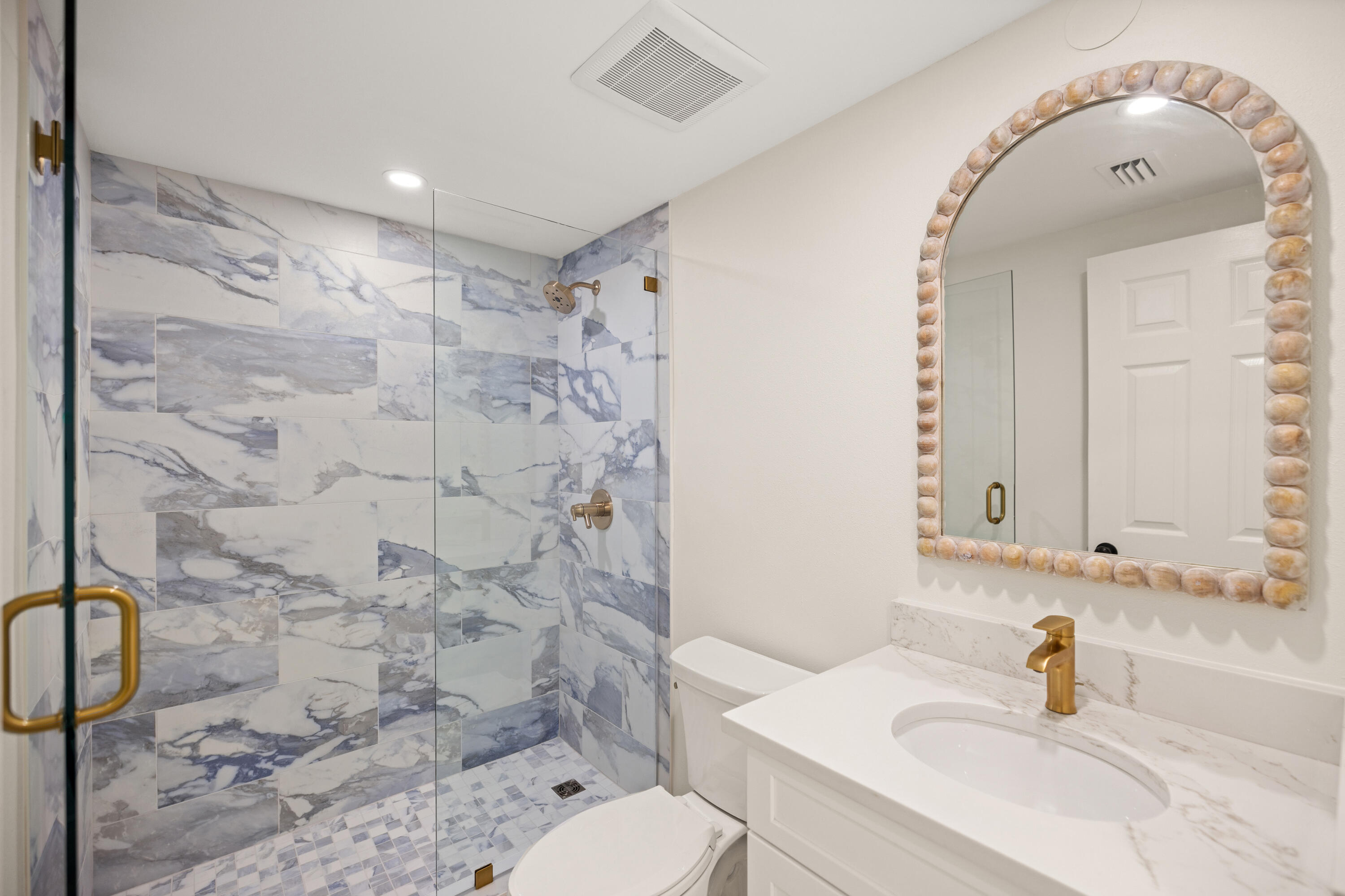 1018 US-98, UNIT 340