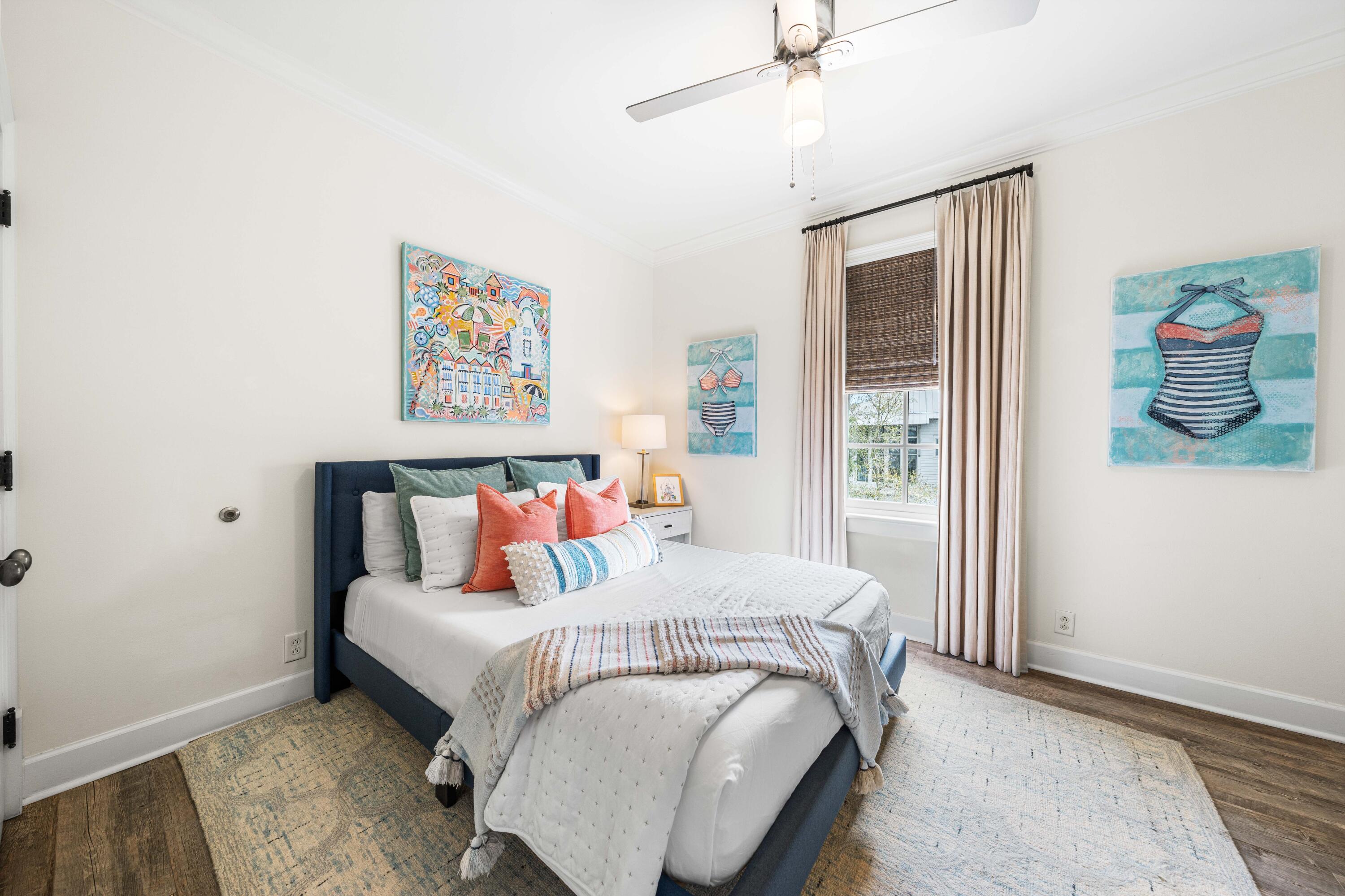 34 N Barrett Square # 2D