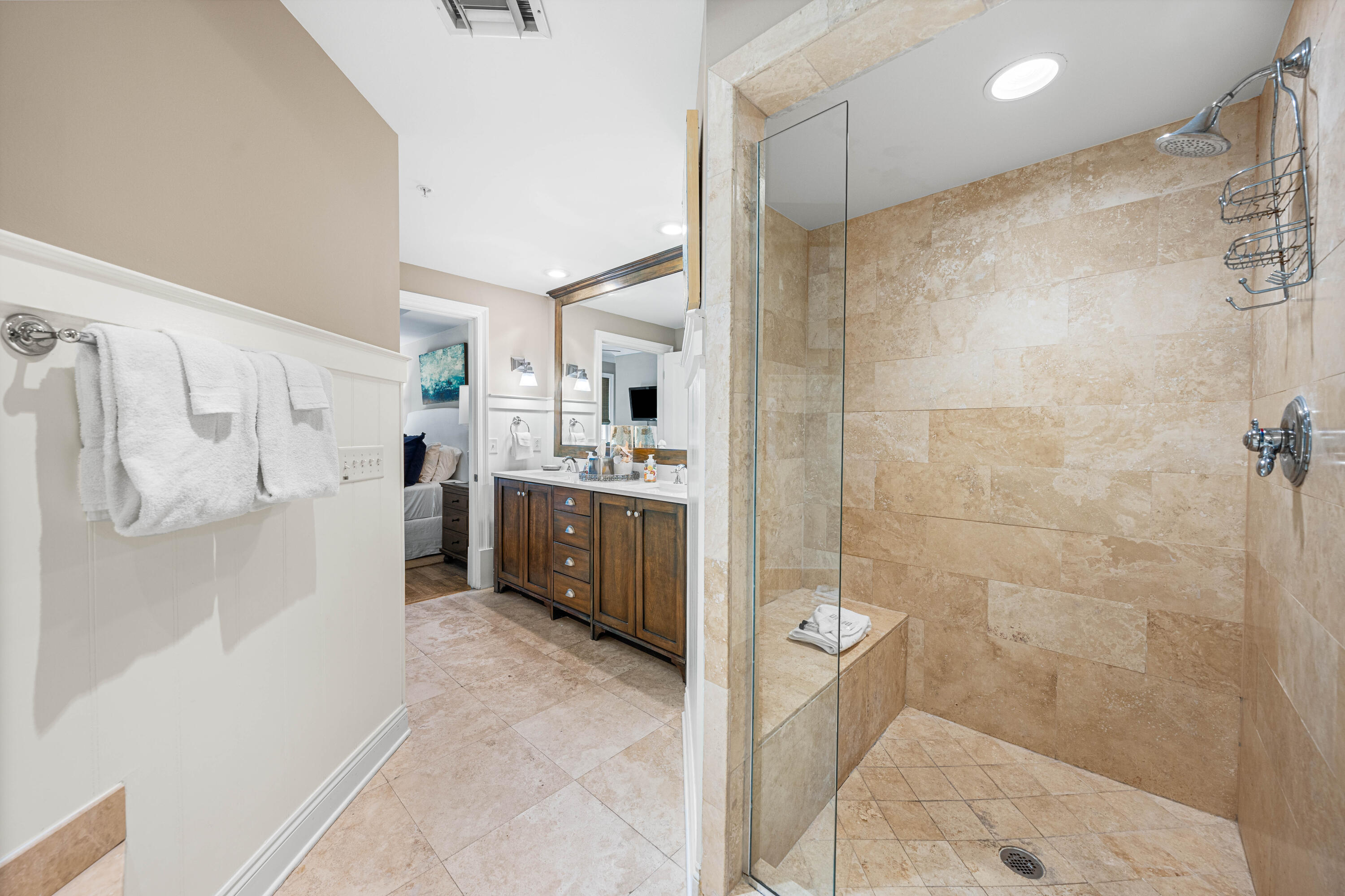 34 N Barrett Square # 2D