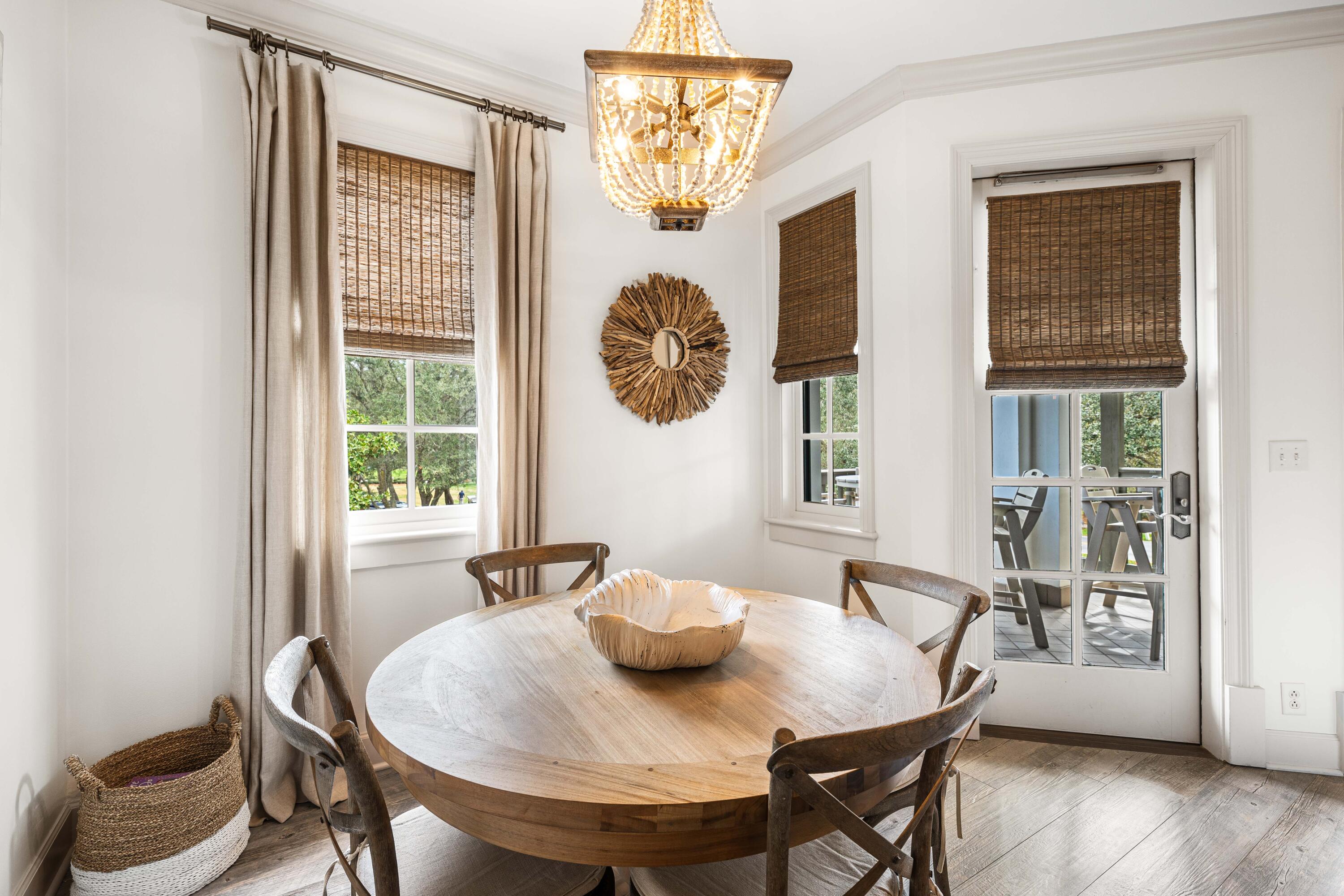 34 N Barrett Square # 2D