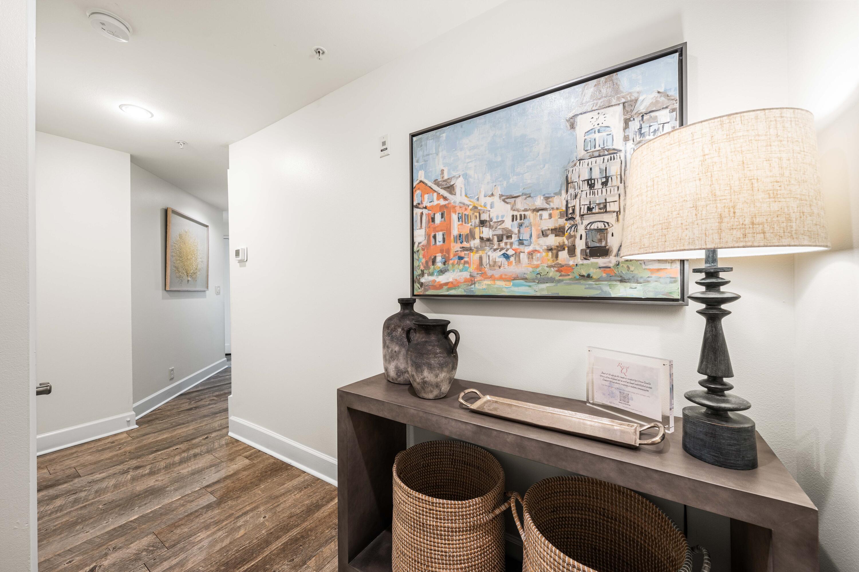 34 N Barrett Square # 2D