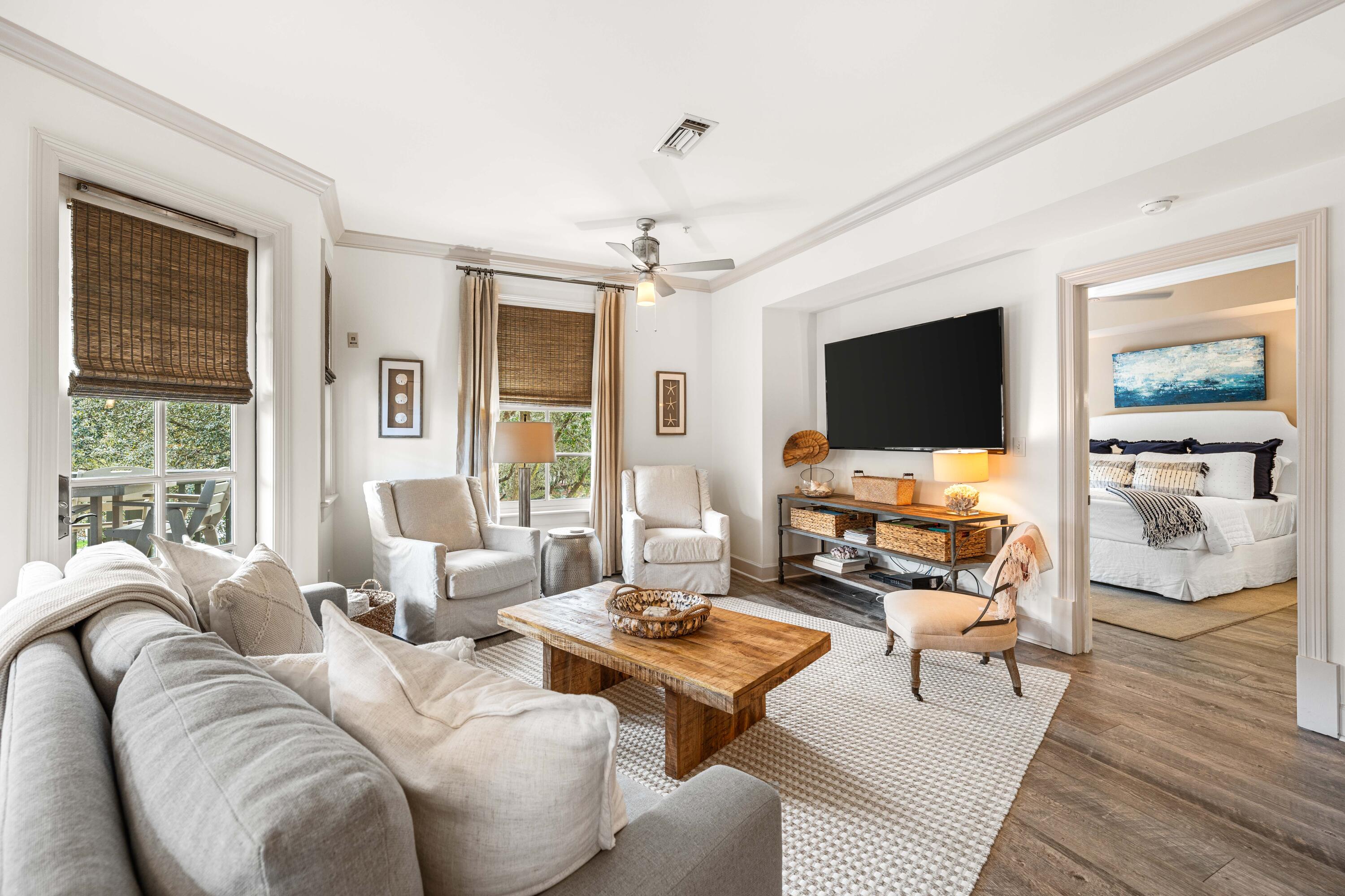 34 N Barrett Square # 2D