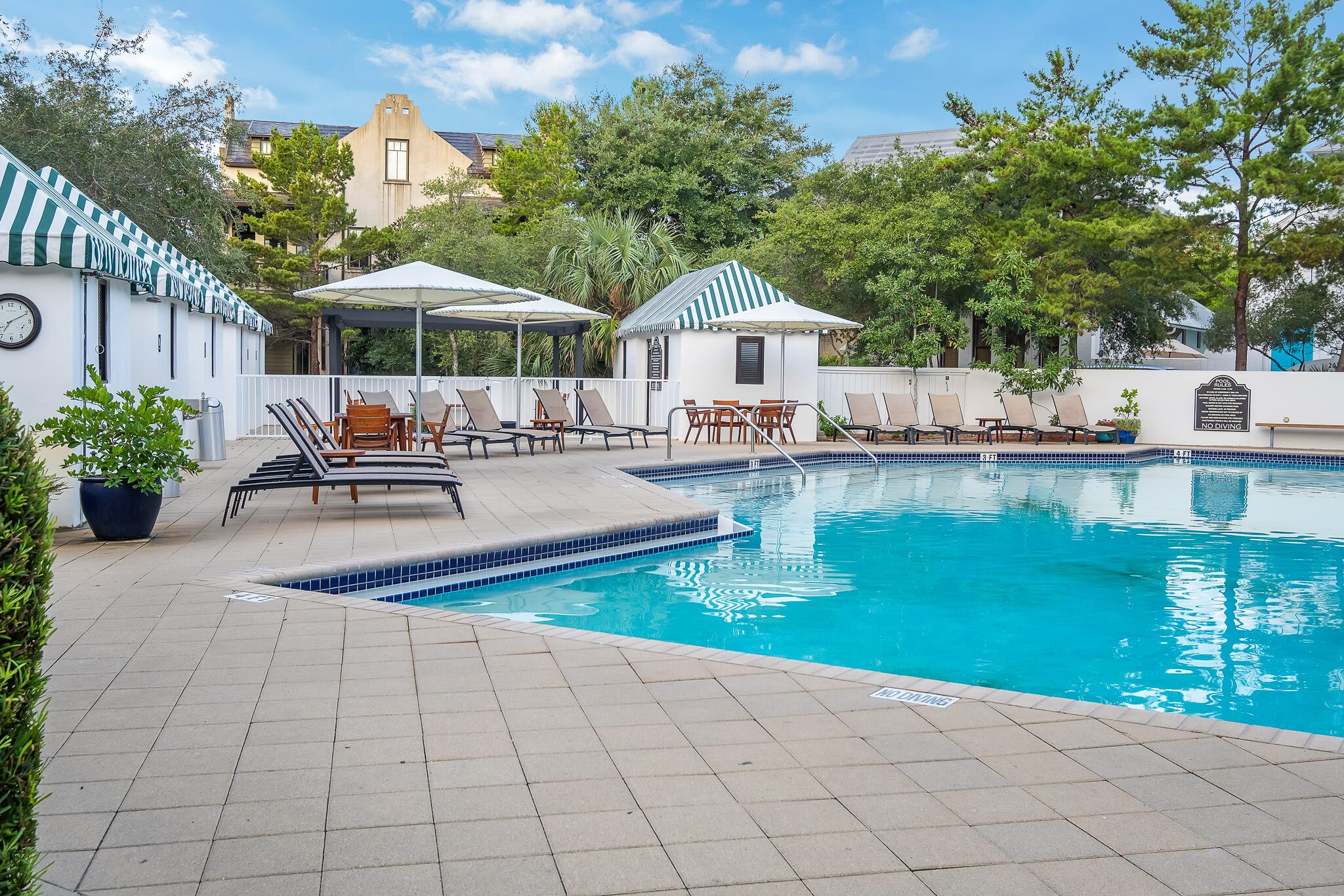 34 N Barrett Square # 2D