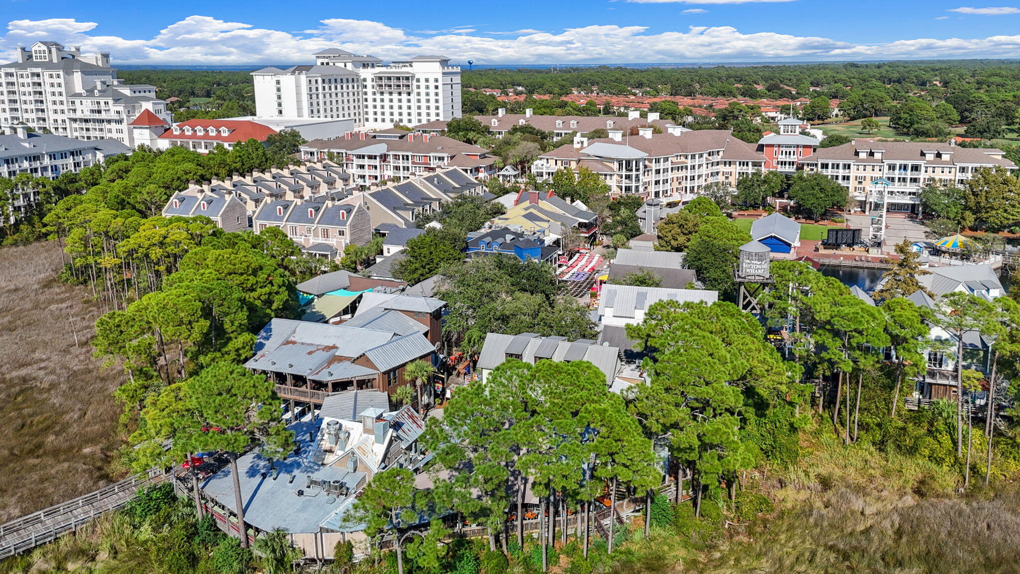 9201 Market Street Inn, 167