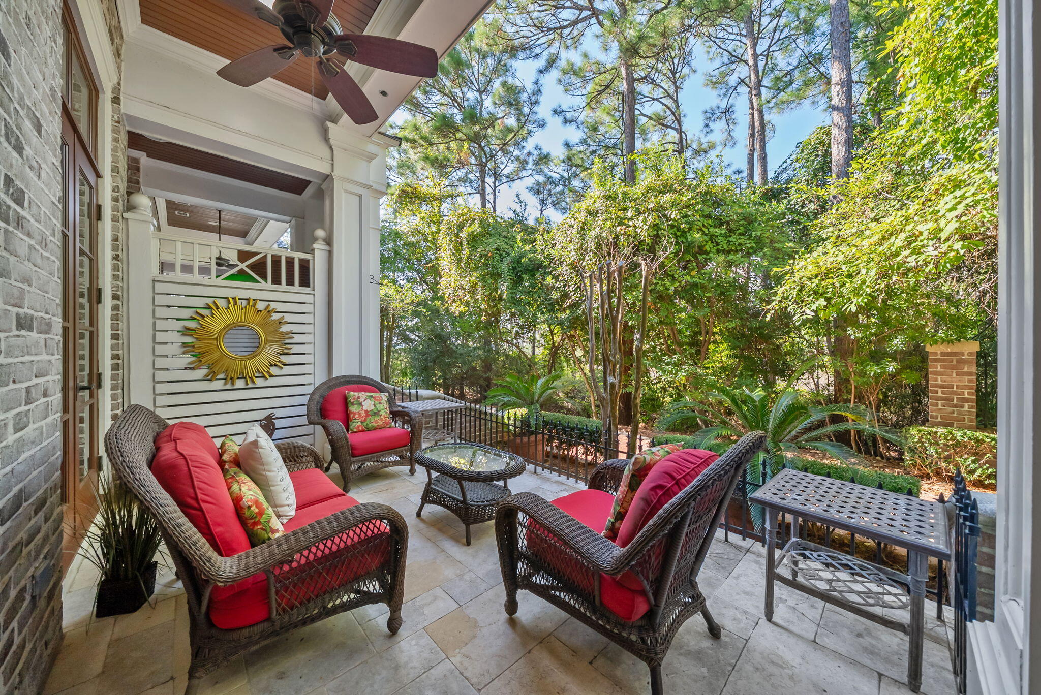 9201 Market Street Inn, 167