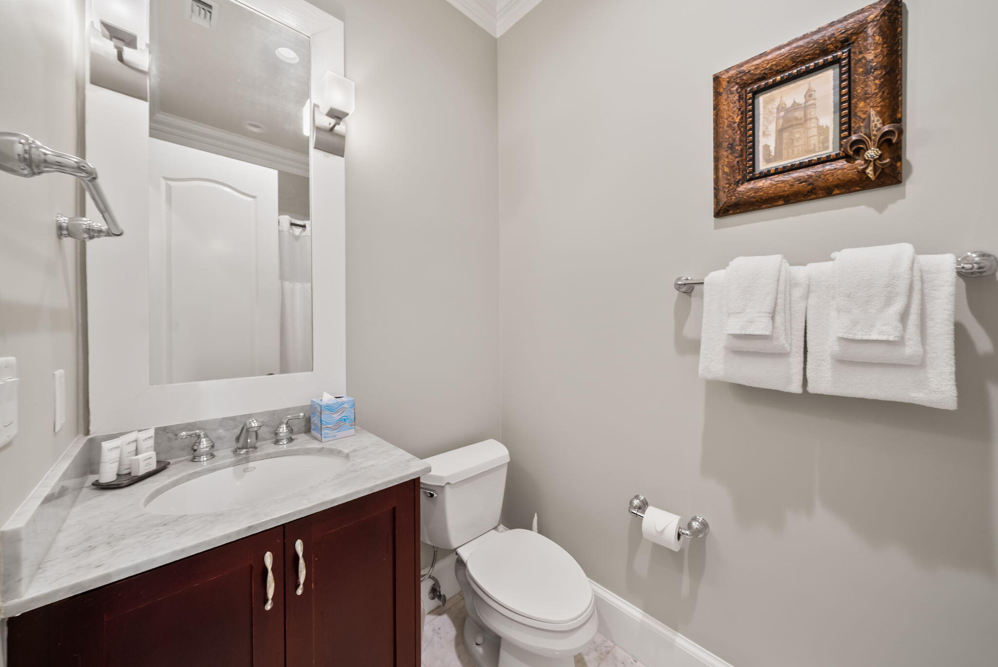 9201 Market Street Inn, 167