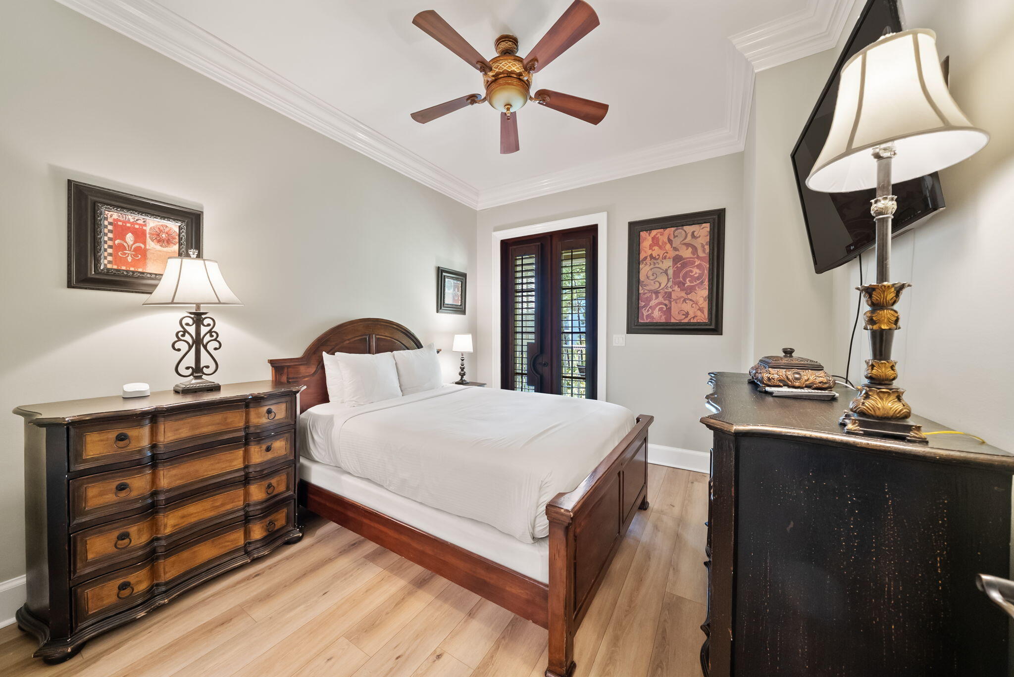 9201 Market Street Inn, 167