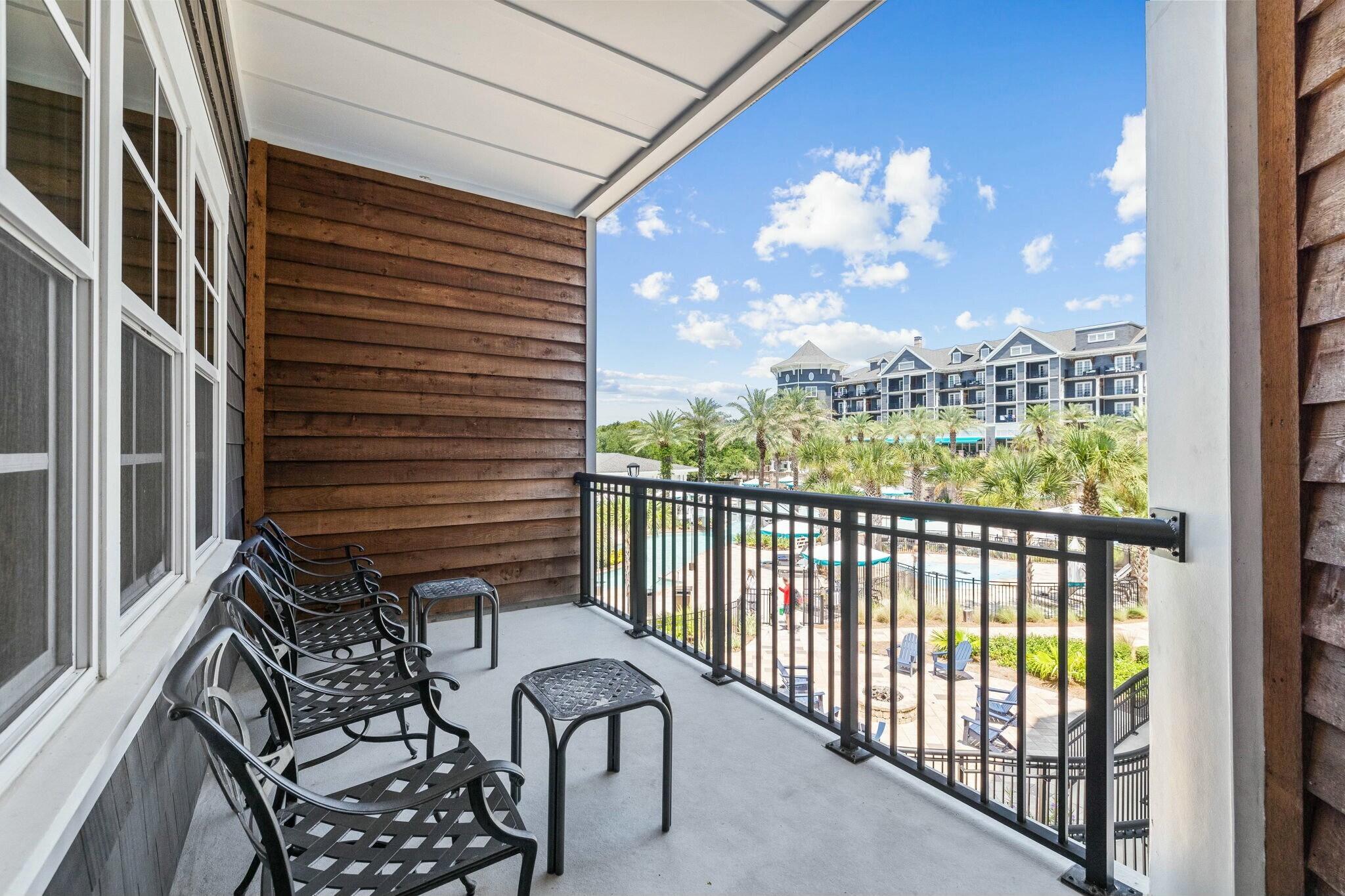 100 Matthew Boulevard, 213