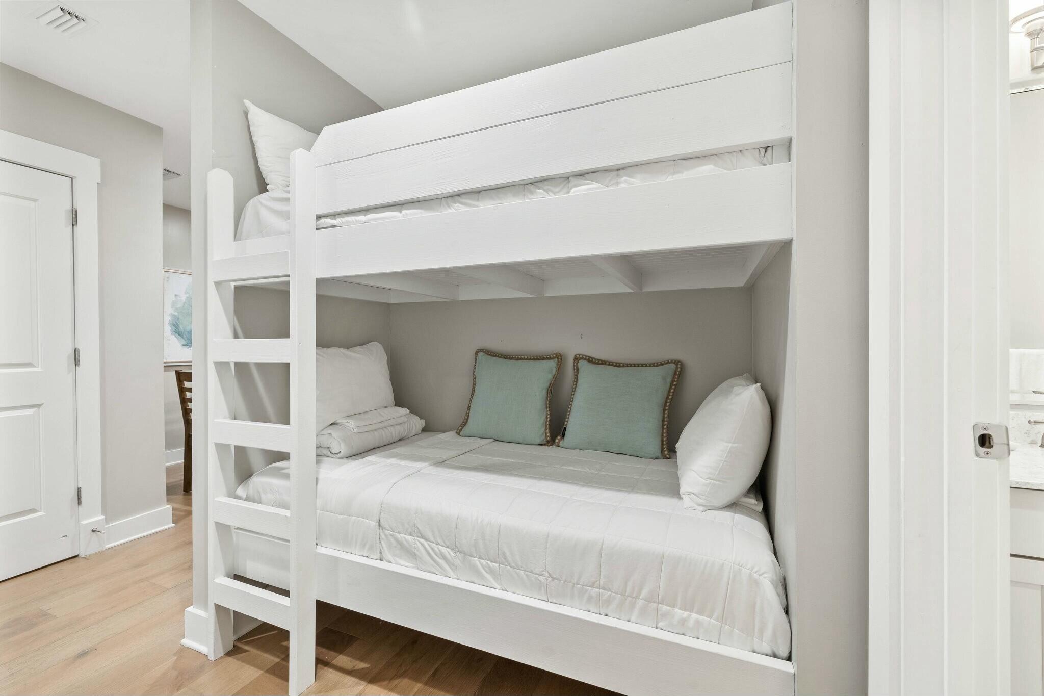 100 Matthew Boulevard, 213