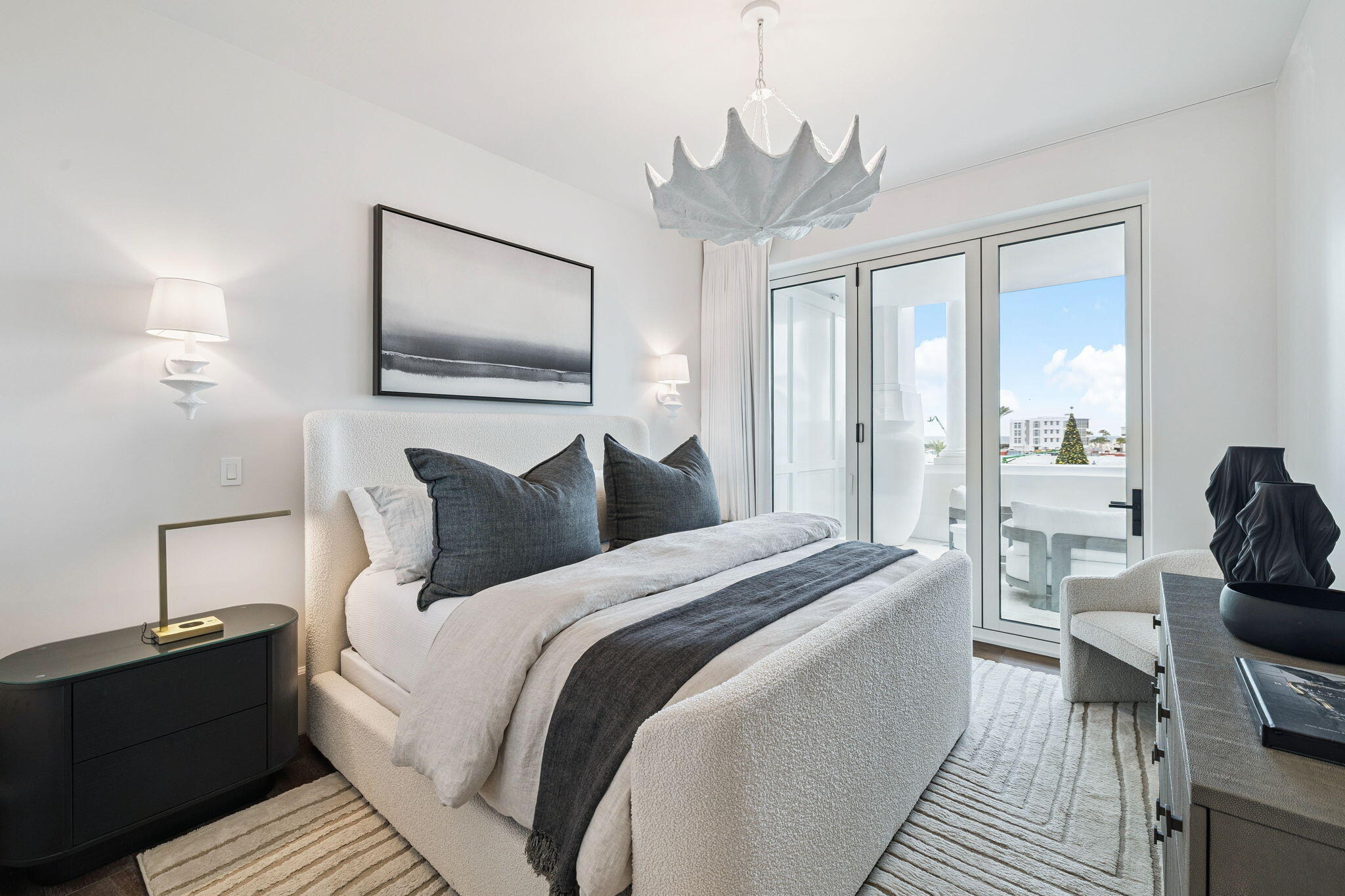 27 Admiralty Row, 203