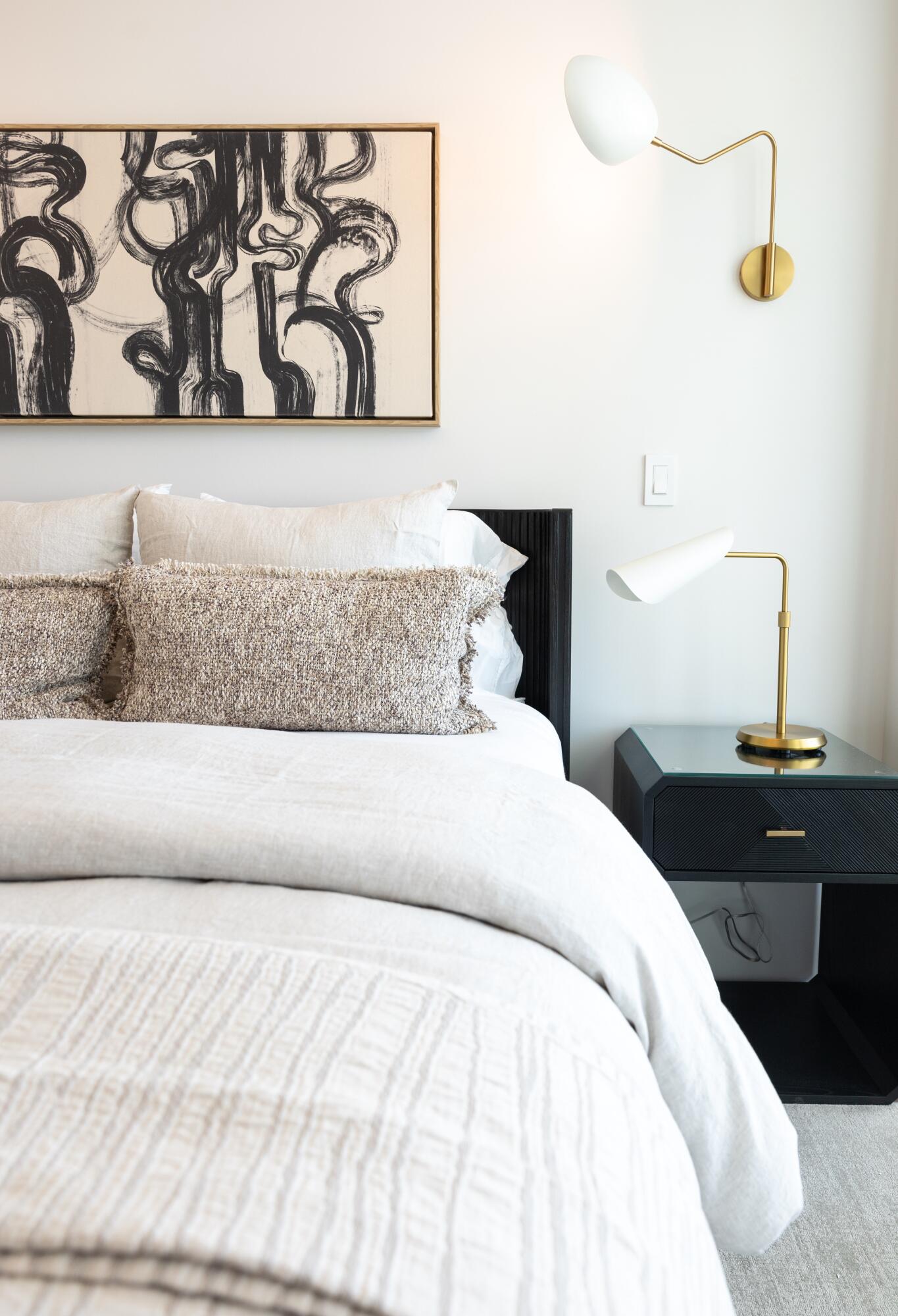 27 Admiralty Row, 203