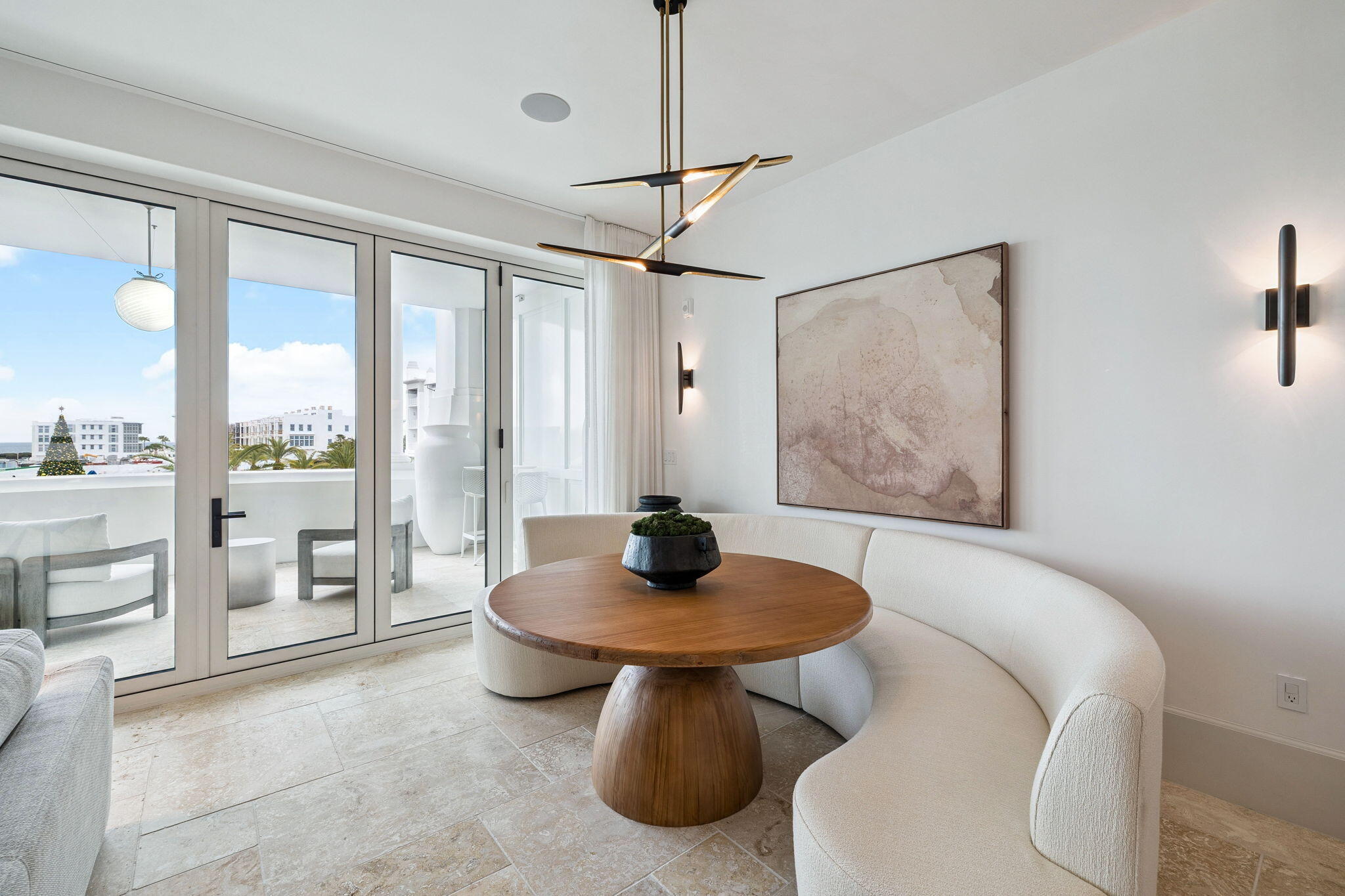 27 Admiralty Row, 203