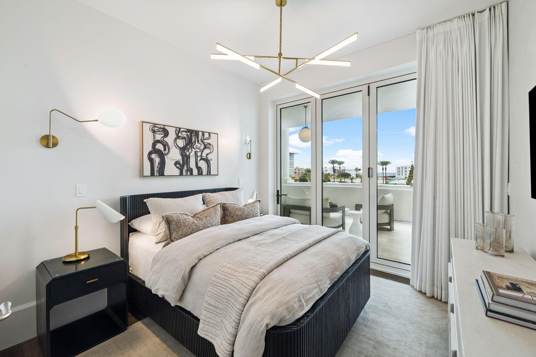 27 Admiralty Row, 203