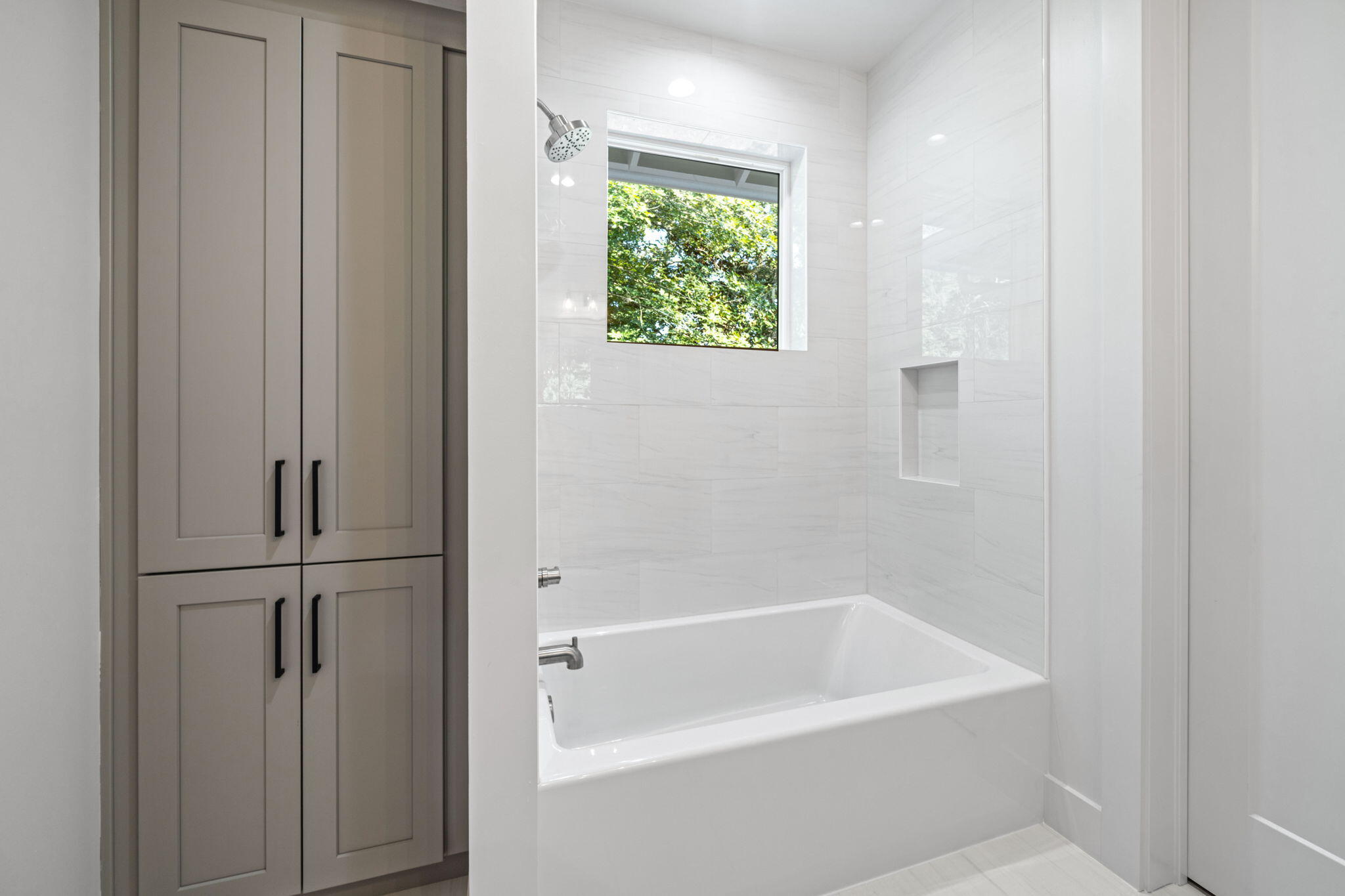 326 E Mitchell Avenue