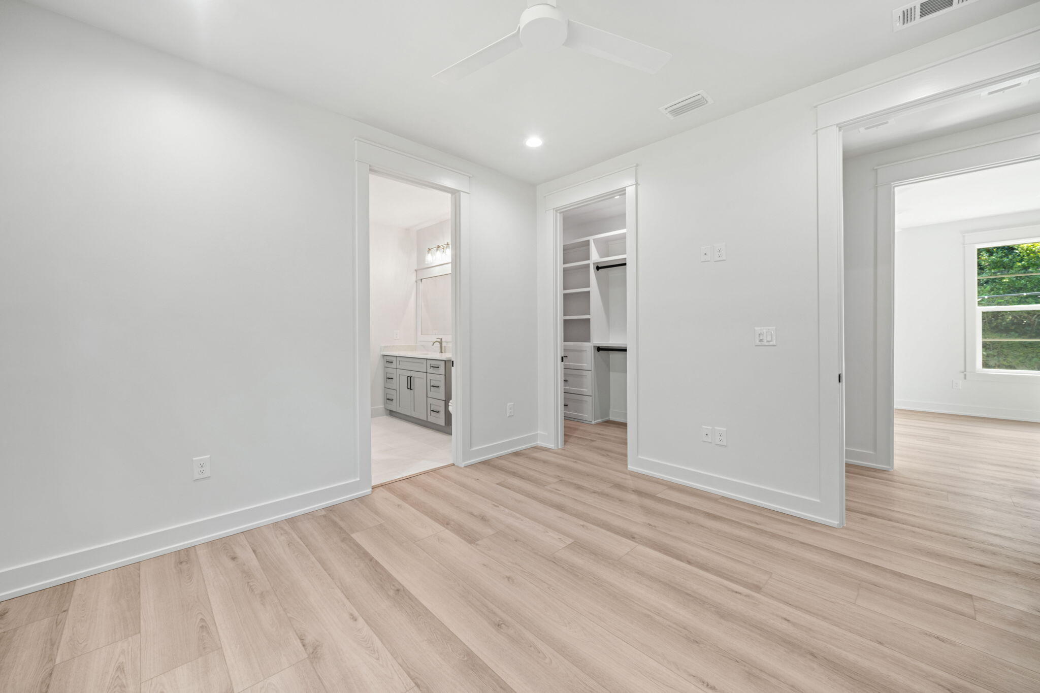 326 E Mitchell Avenue