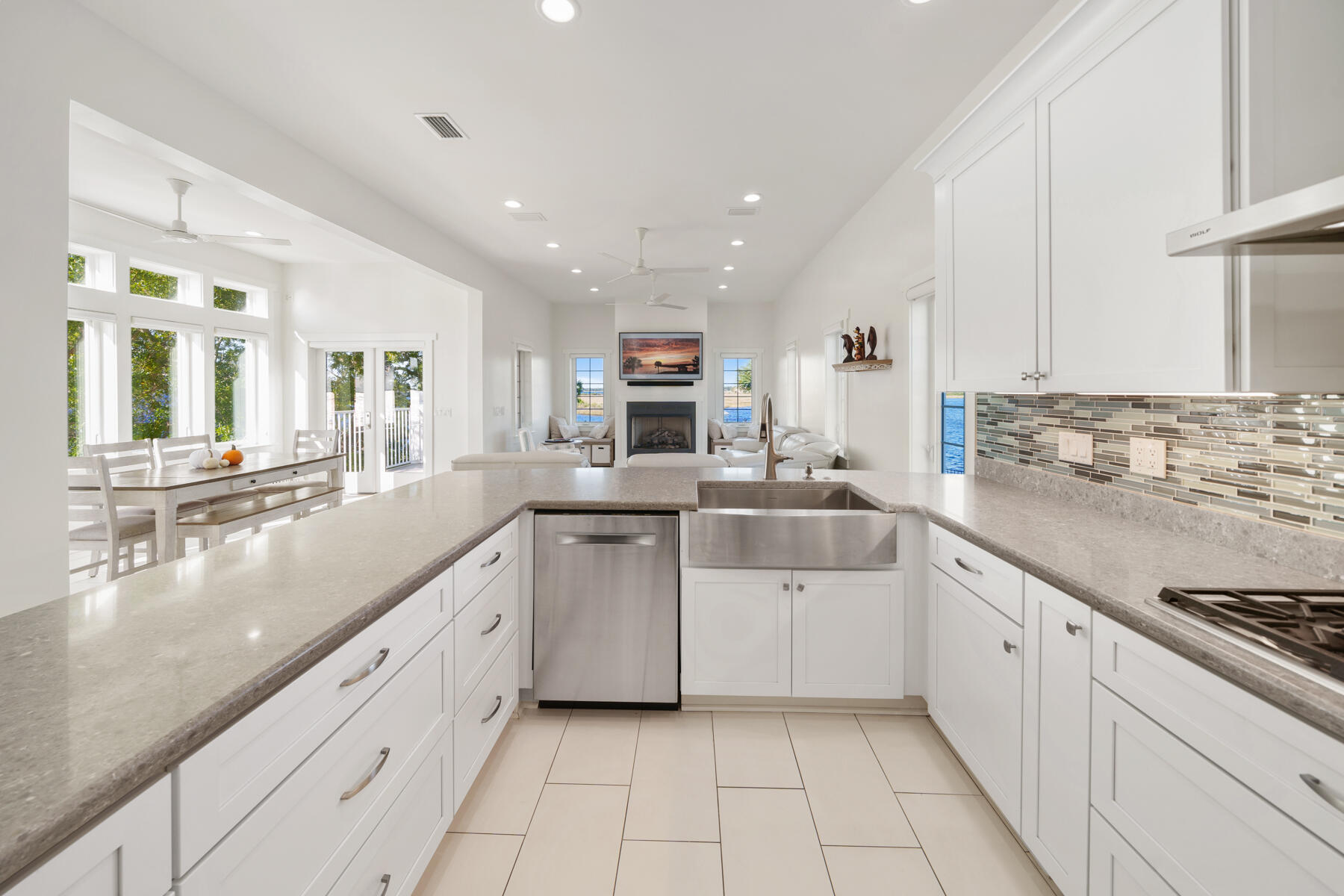 6701 Yacht Club Drive