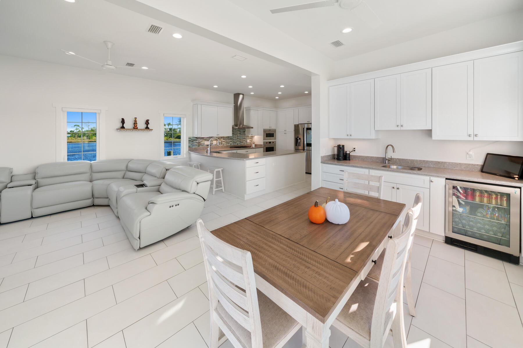 6701 Yacht Club Drive