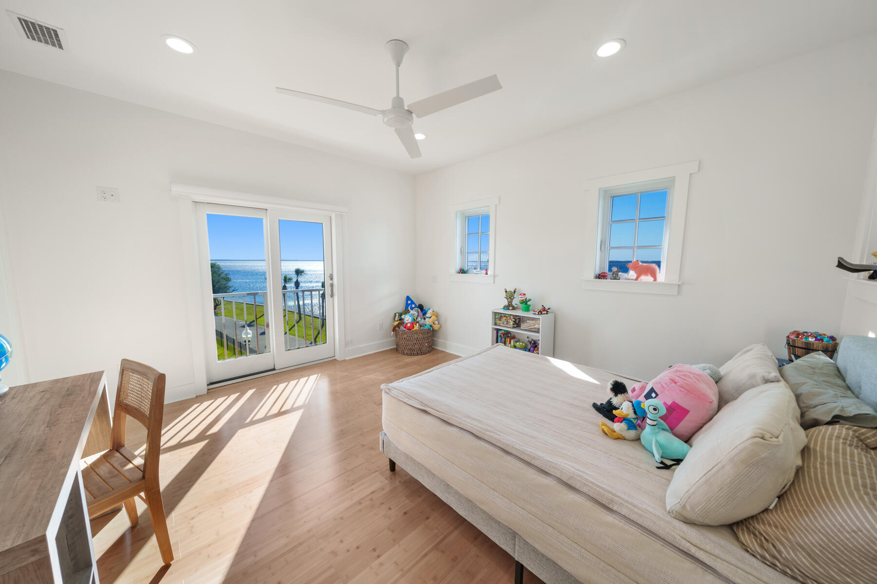 6701 Yacht Club Drive