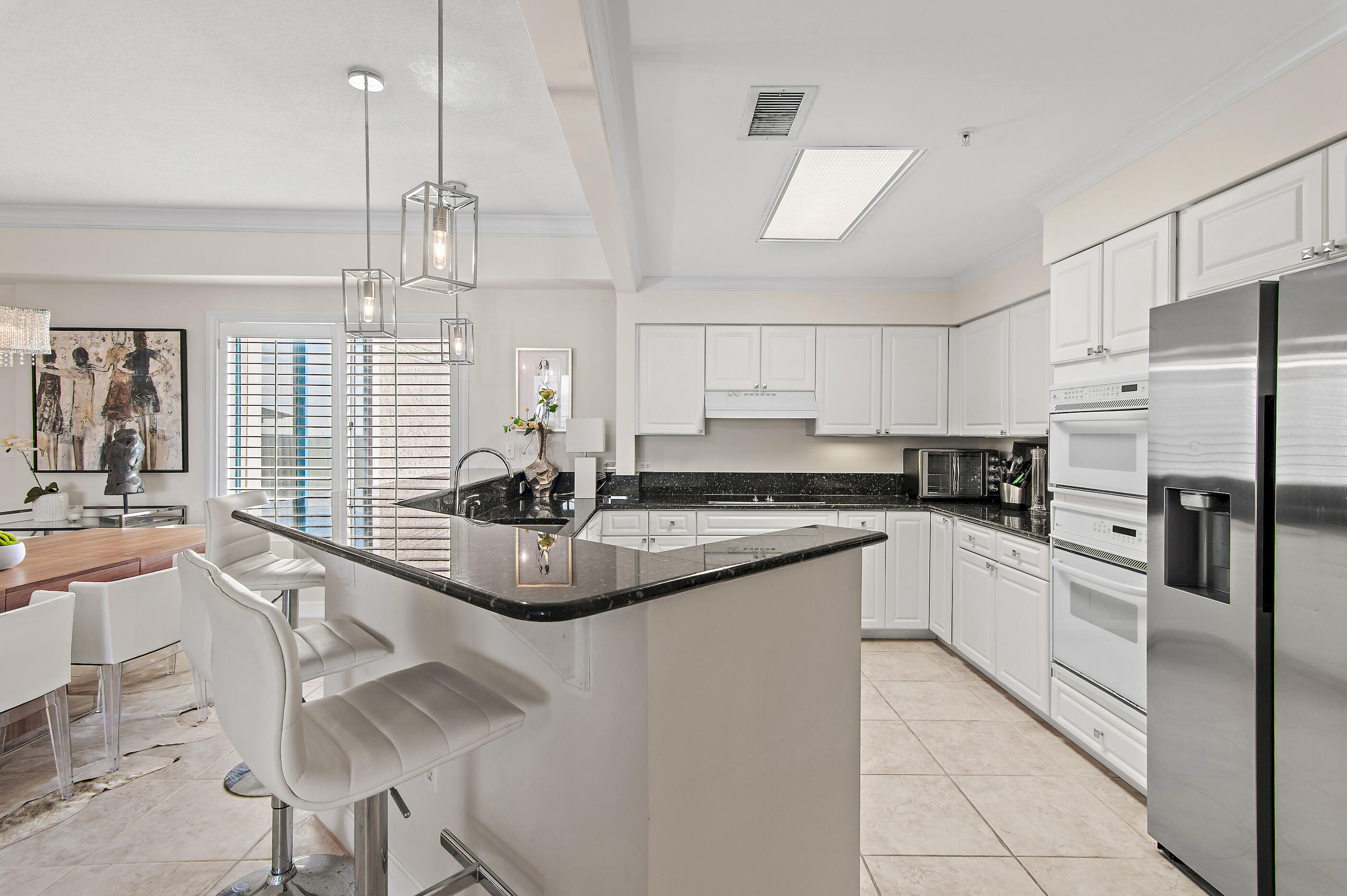 4551 Southwinds Drive PH 4551