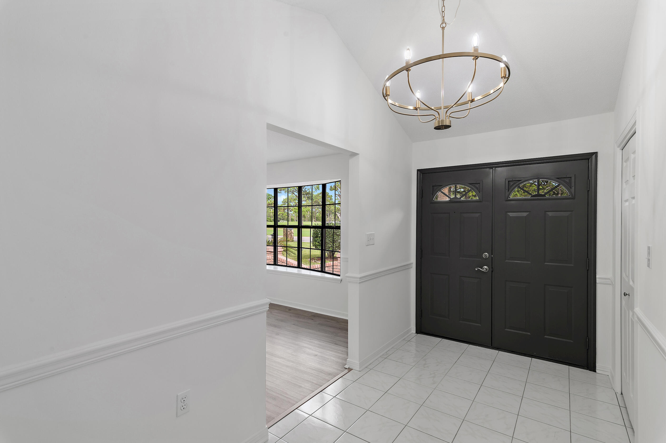 6 Country Club Drive