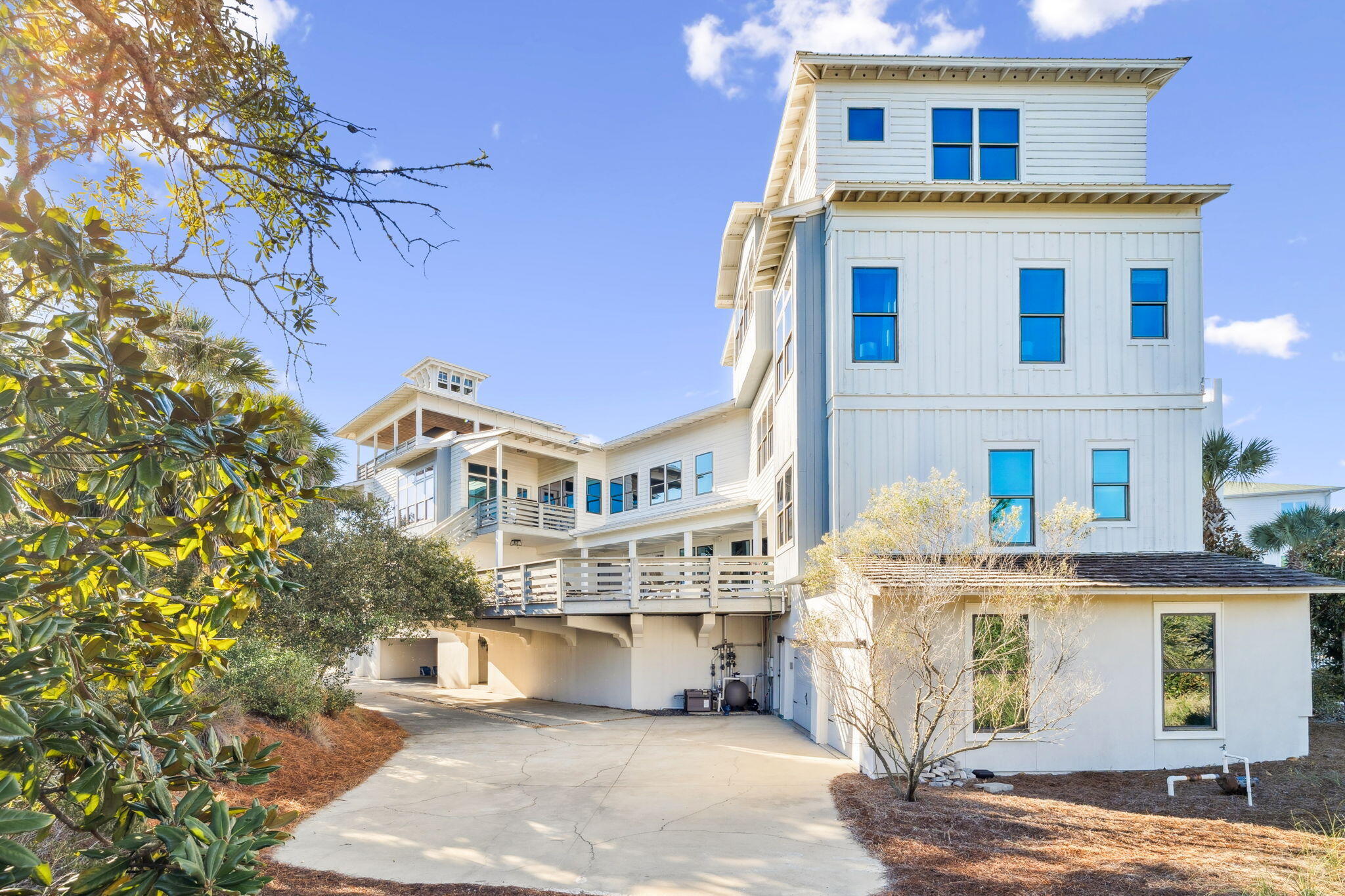 425 Beachfront Trail