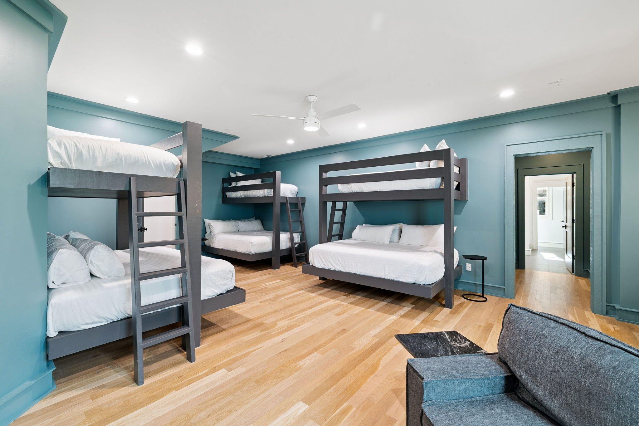 425 Beachfront Trail