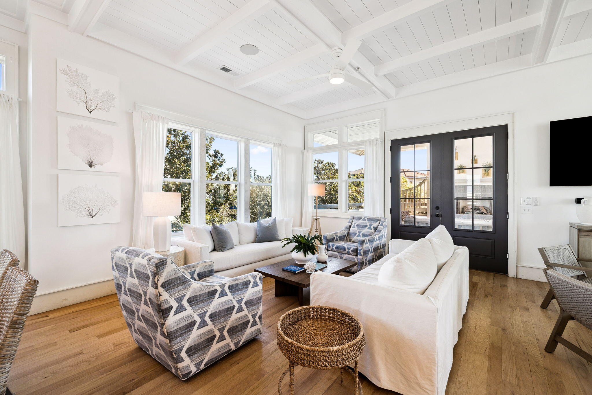 425 Beachfront Trail