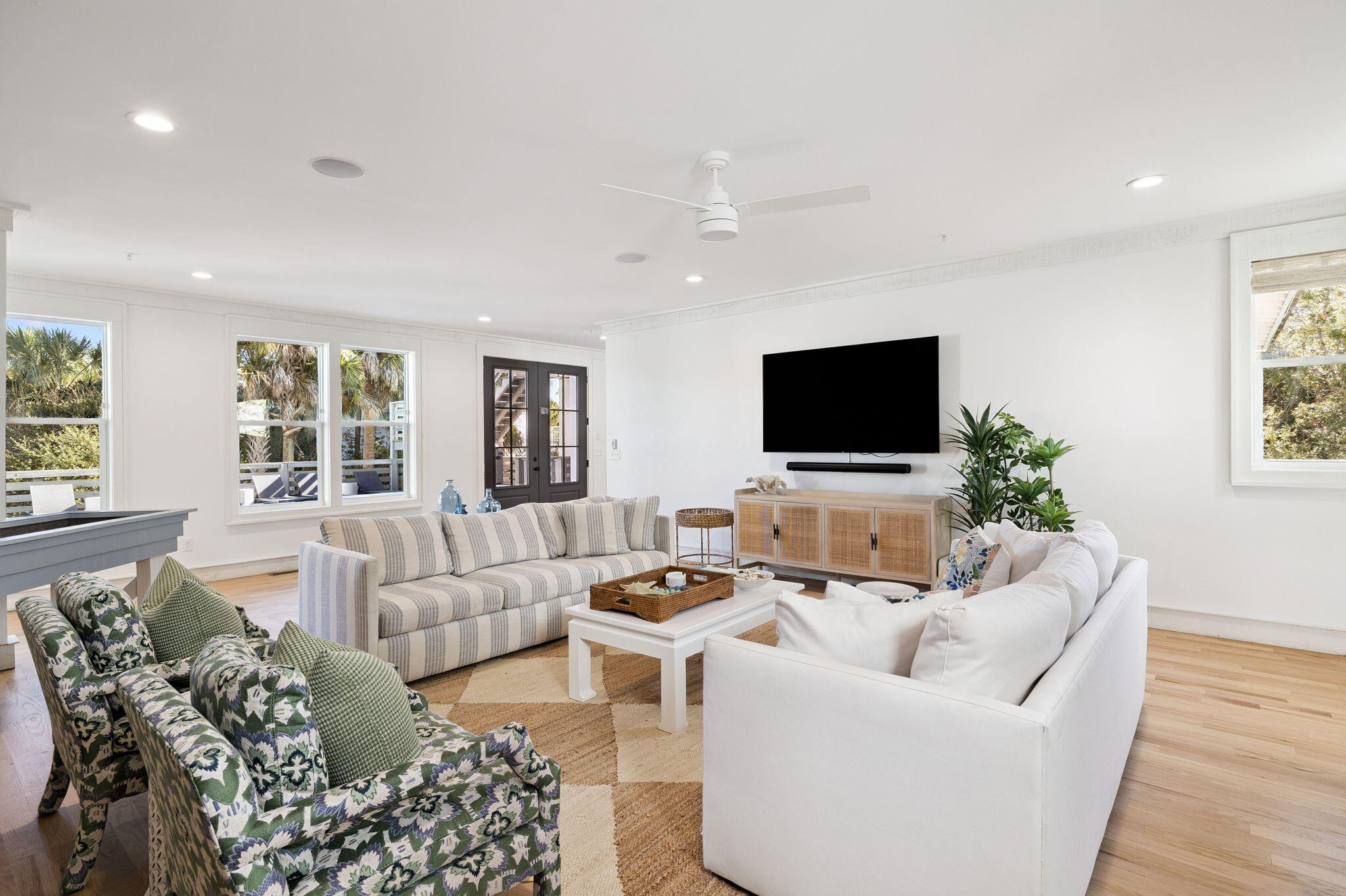 425 Beachfront Trail