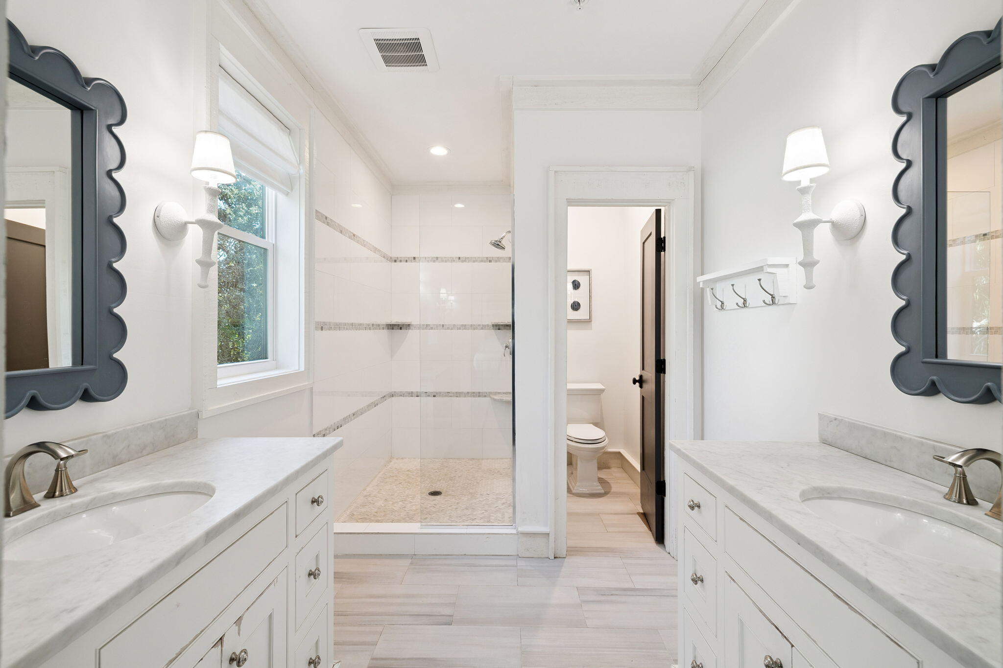 425 Beachfront Trail